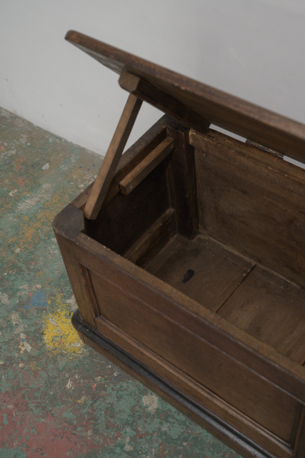 #0777 box bench