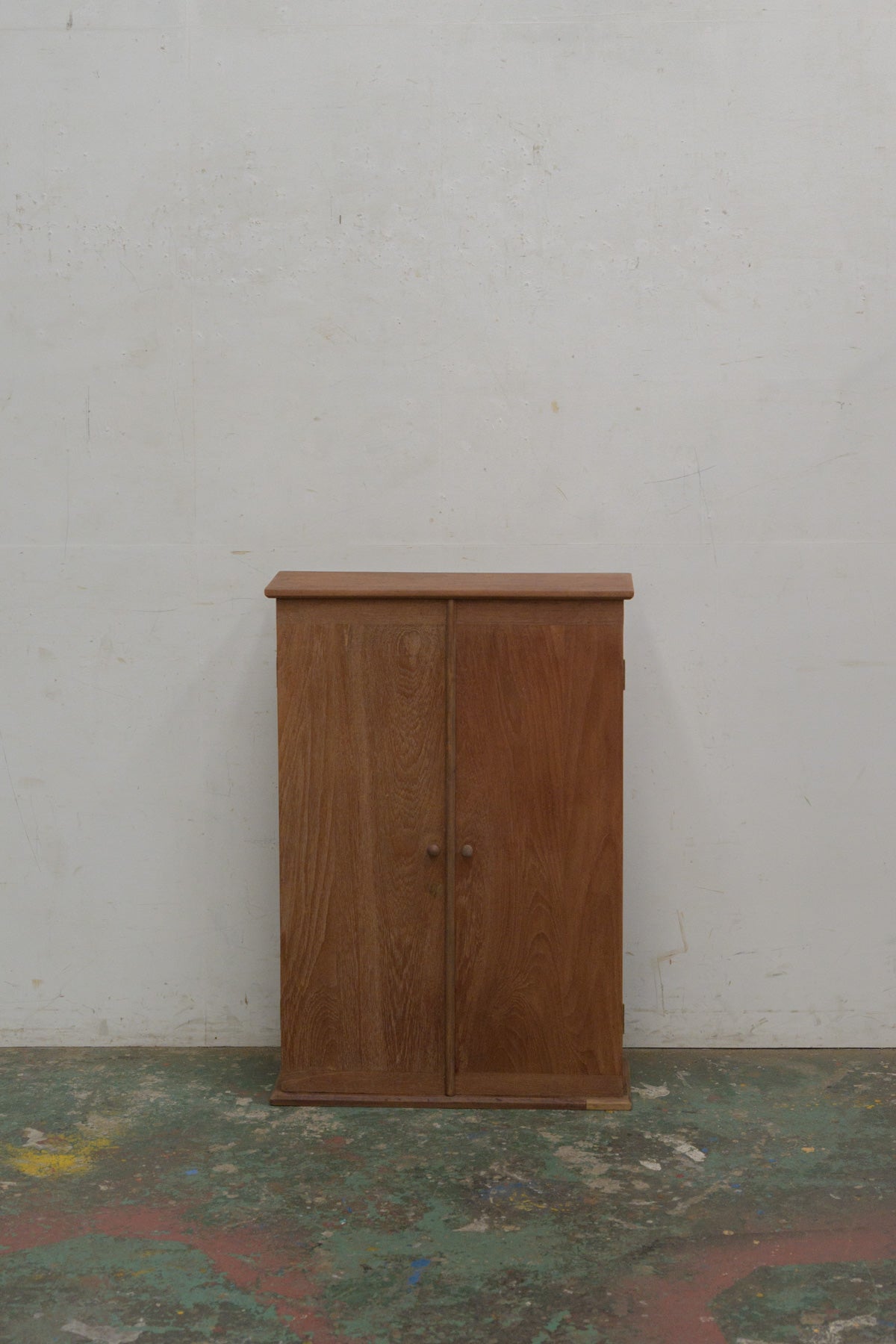 #0309 cabinet