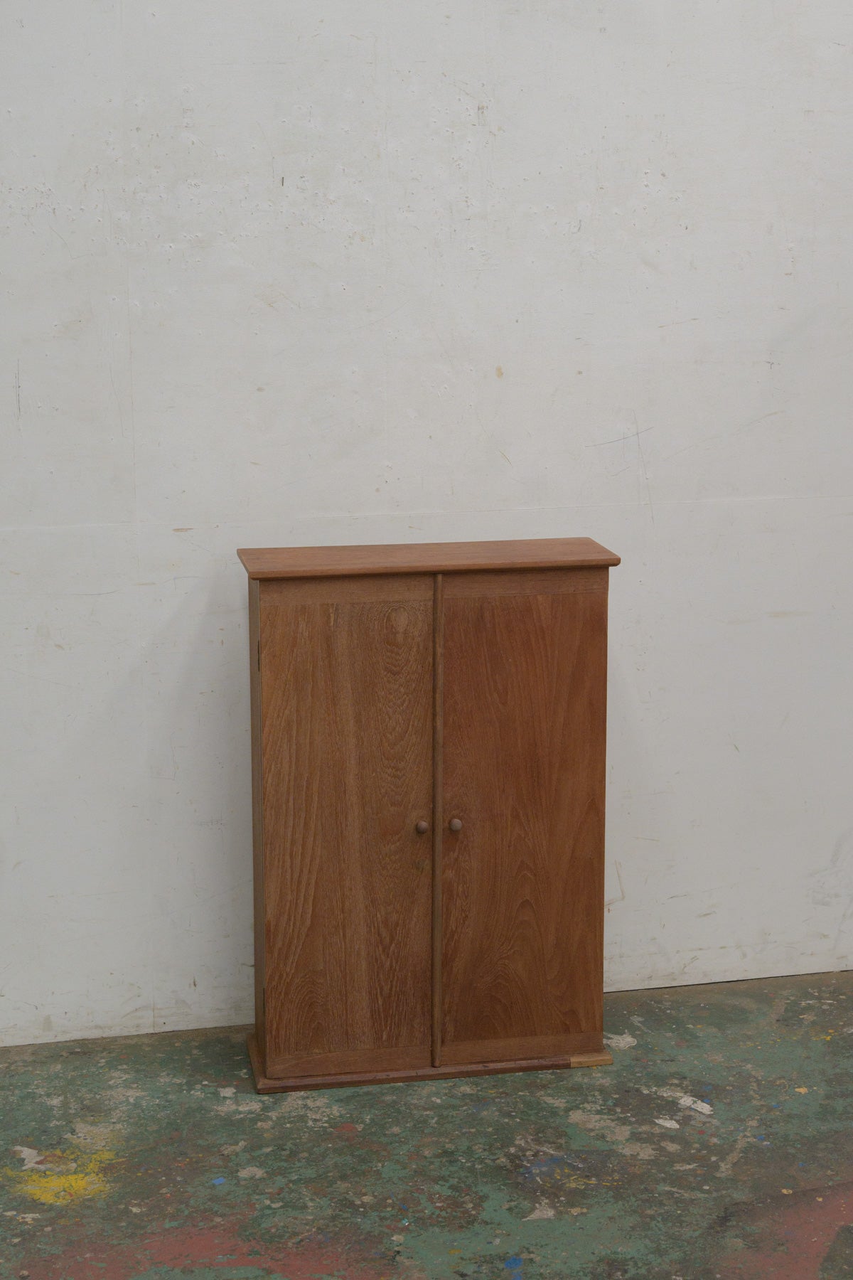 #0309 cabinet