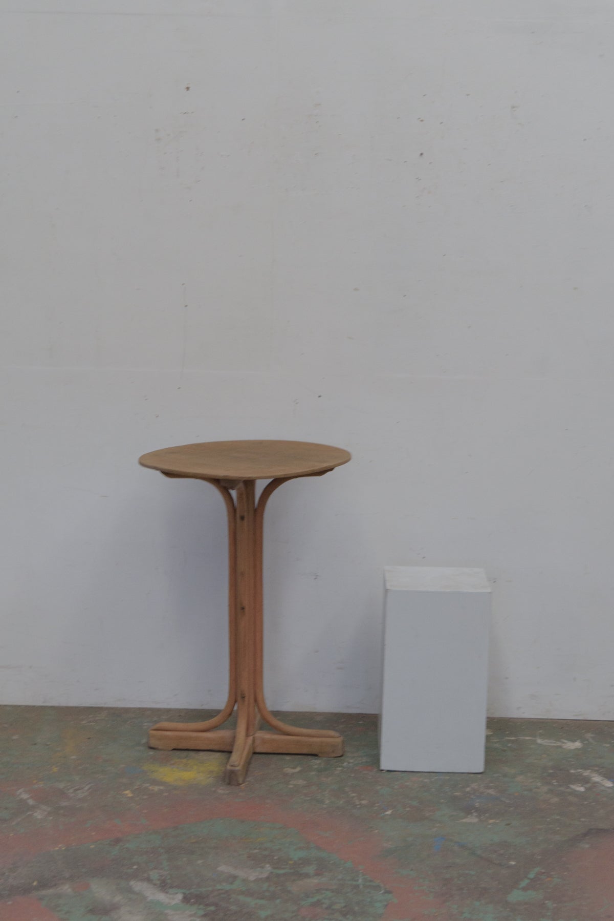#8703 side table