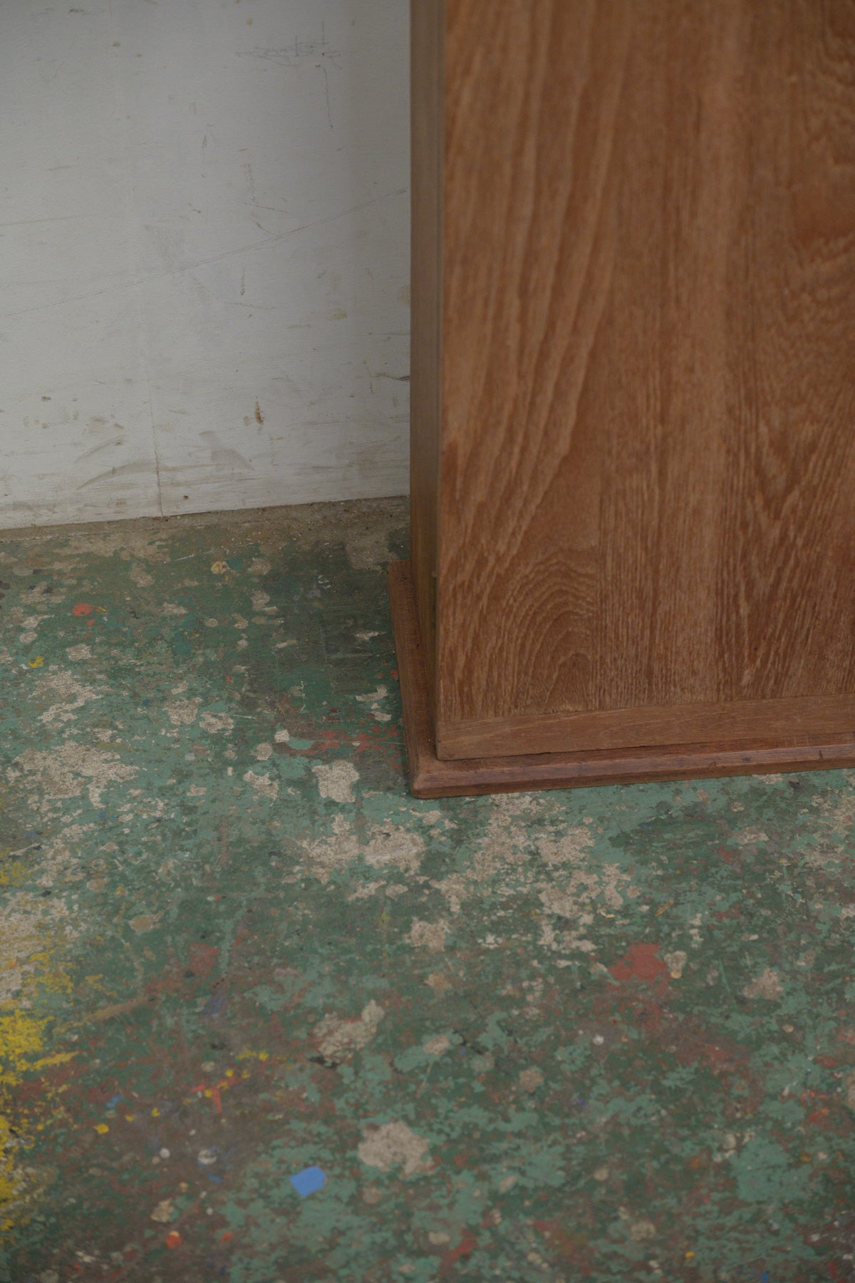 #0309 cabinet