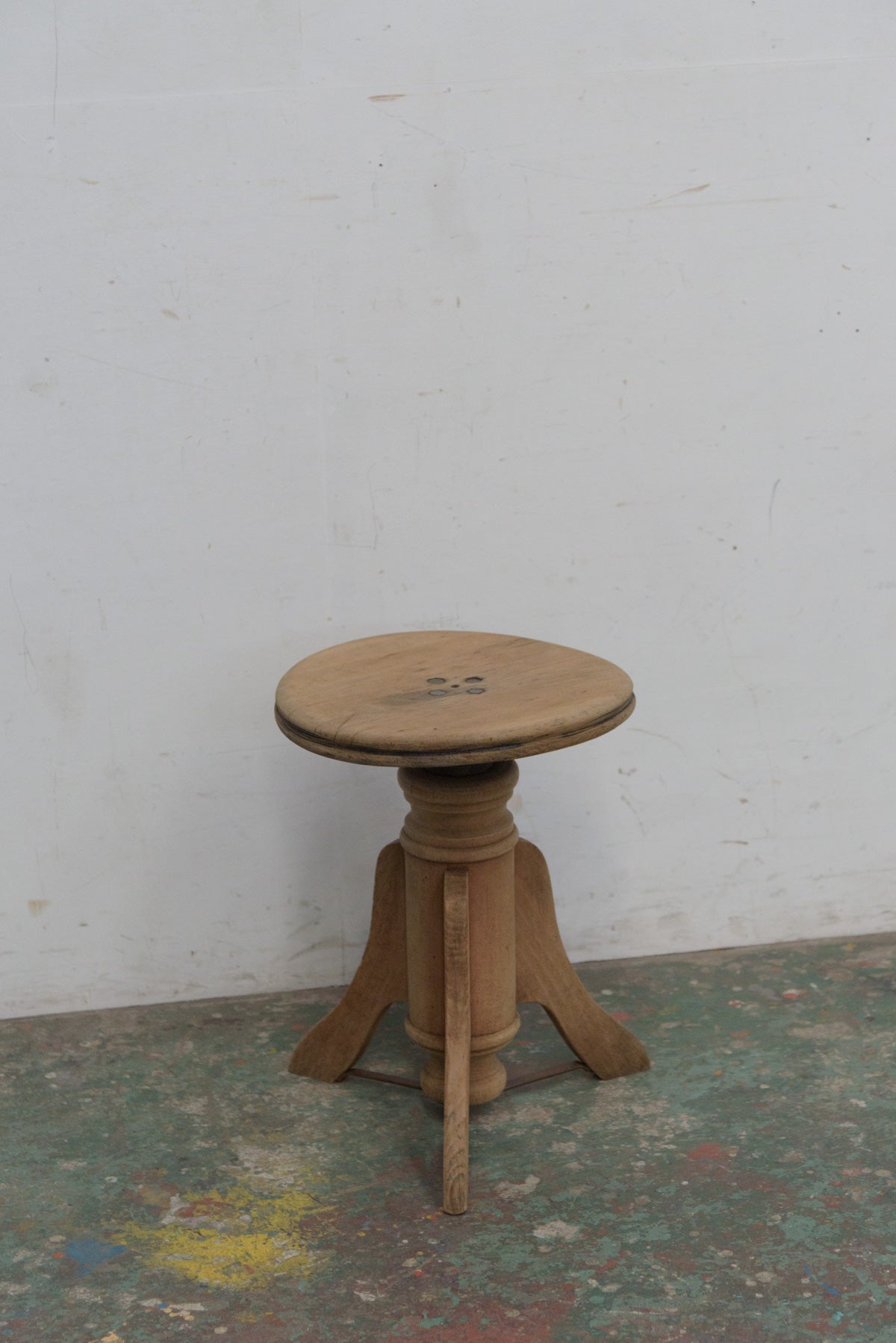 #9821 stool