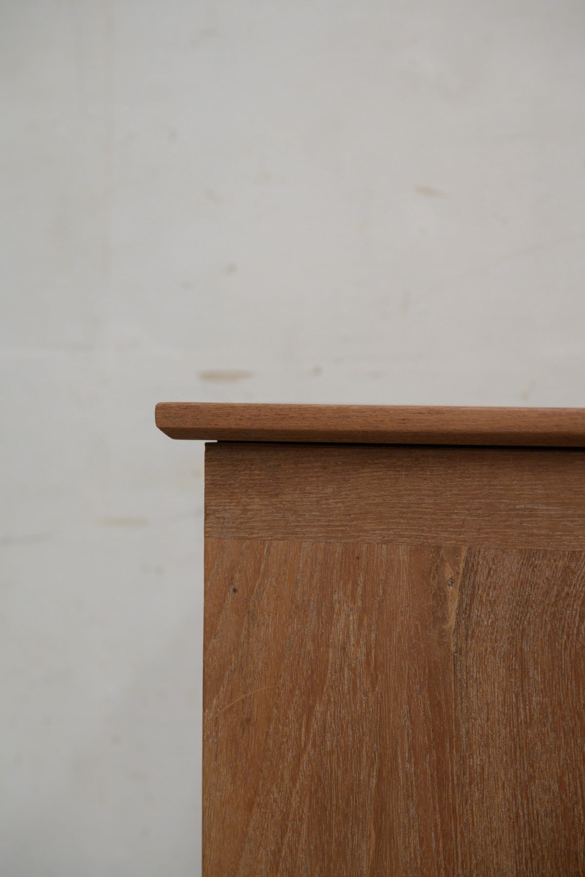 #0309 cabinet
