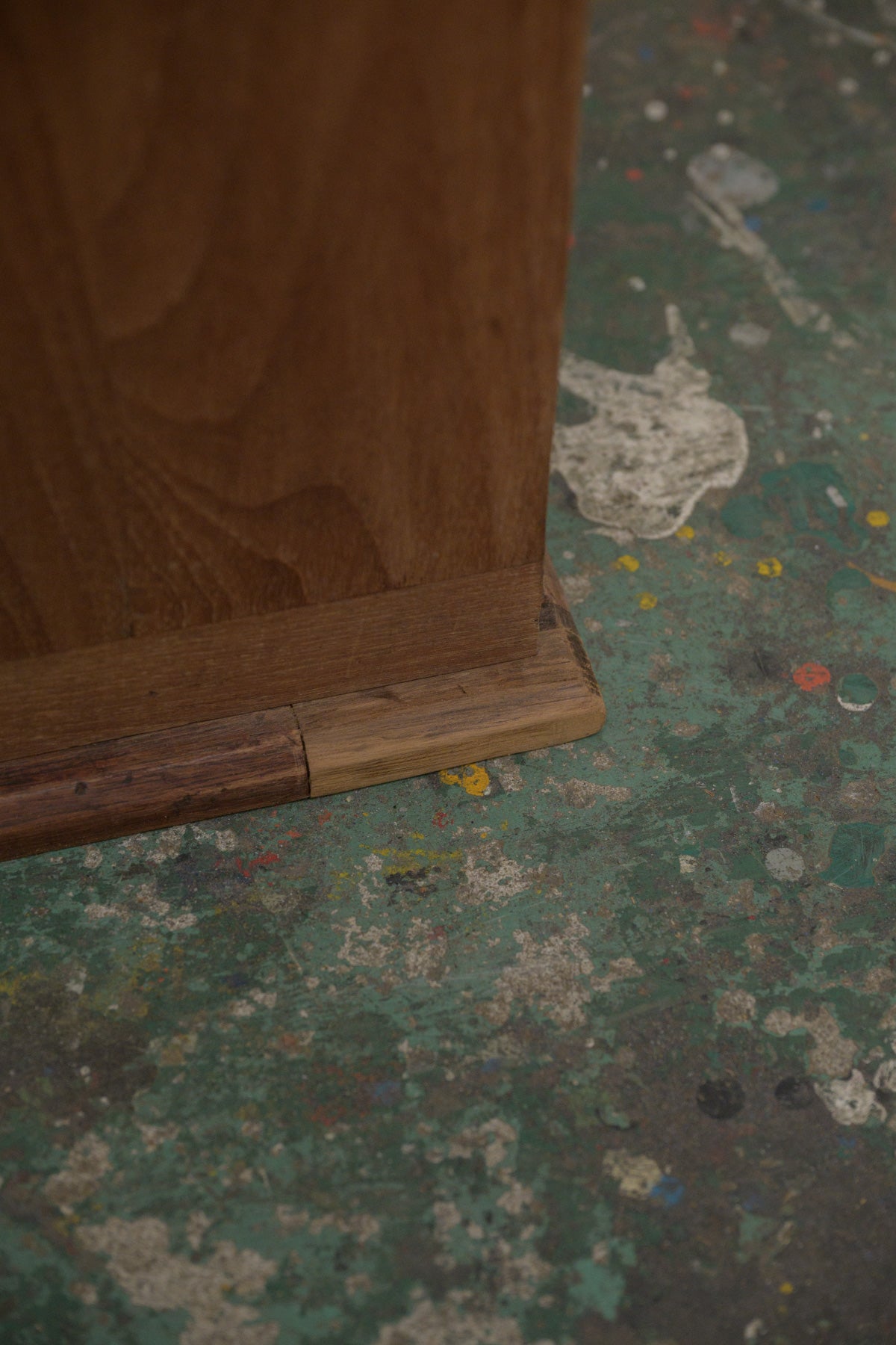 #0309 cabinet