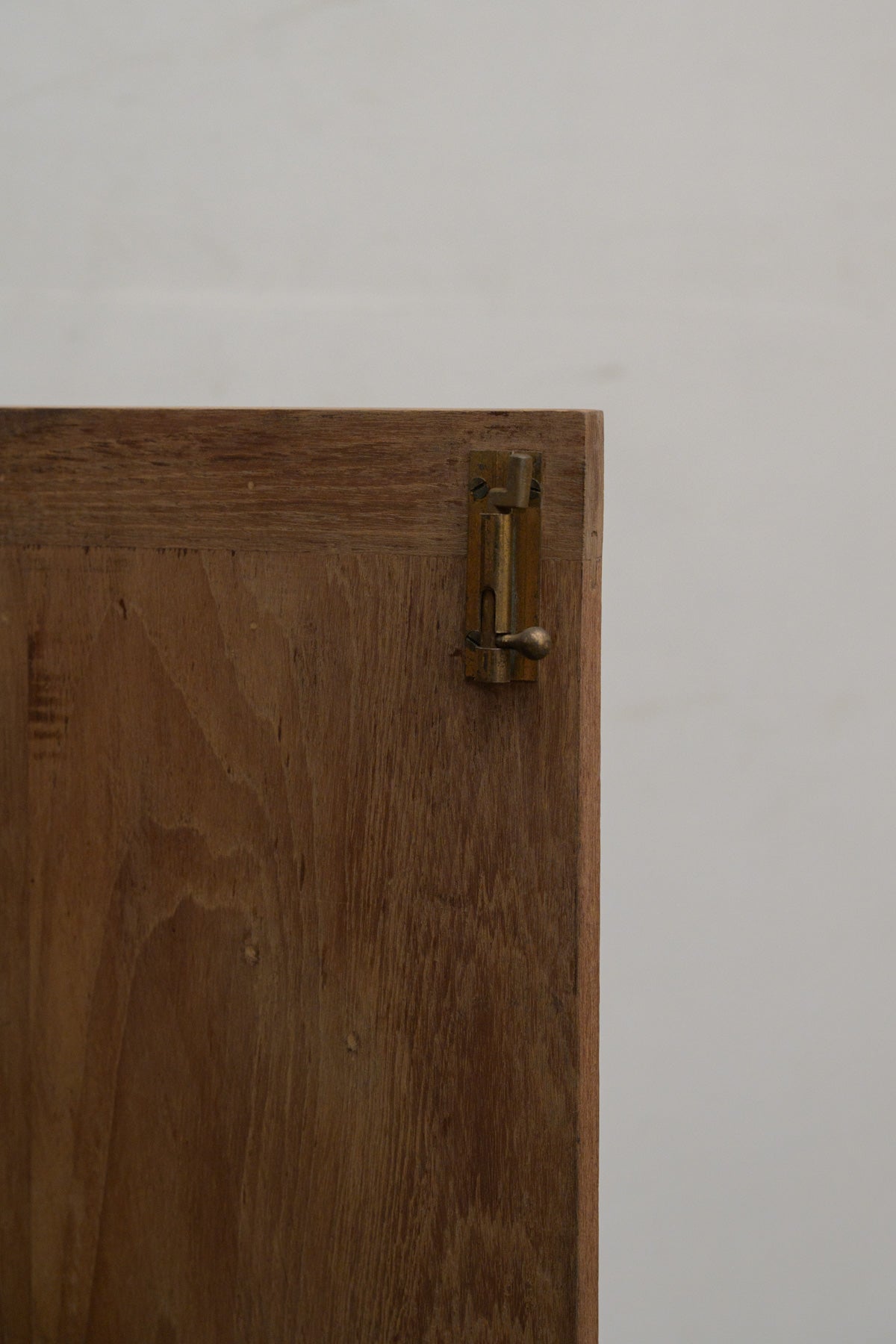 #0309 cabinet