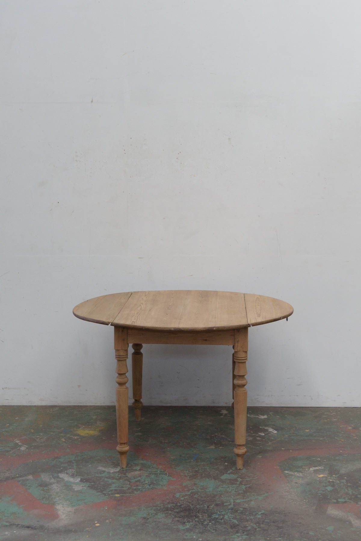 #9823 butterfly table