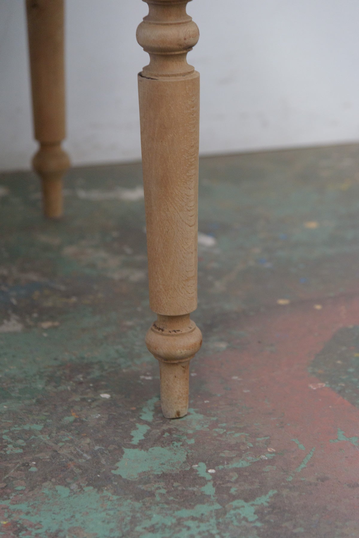 #9823 butterfly table