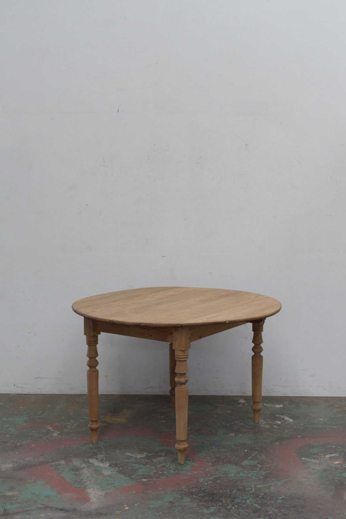 #9823 butterfly table