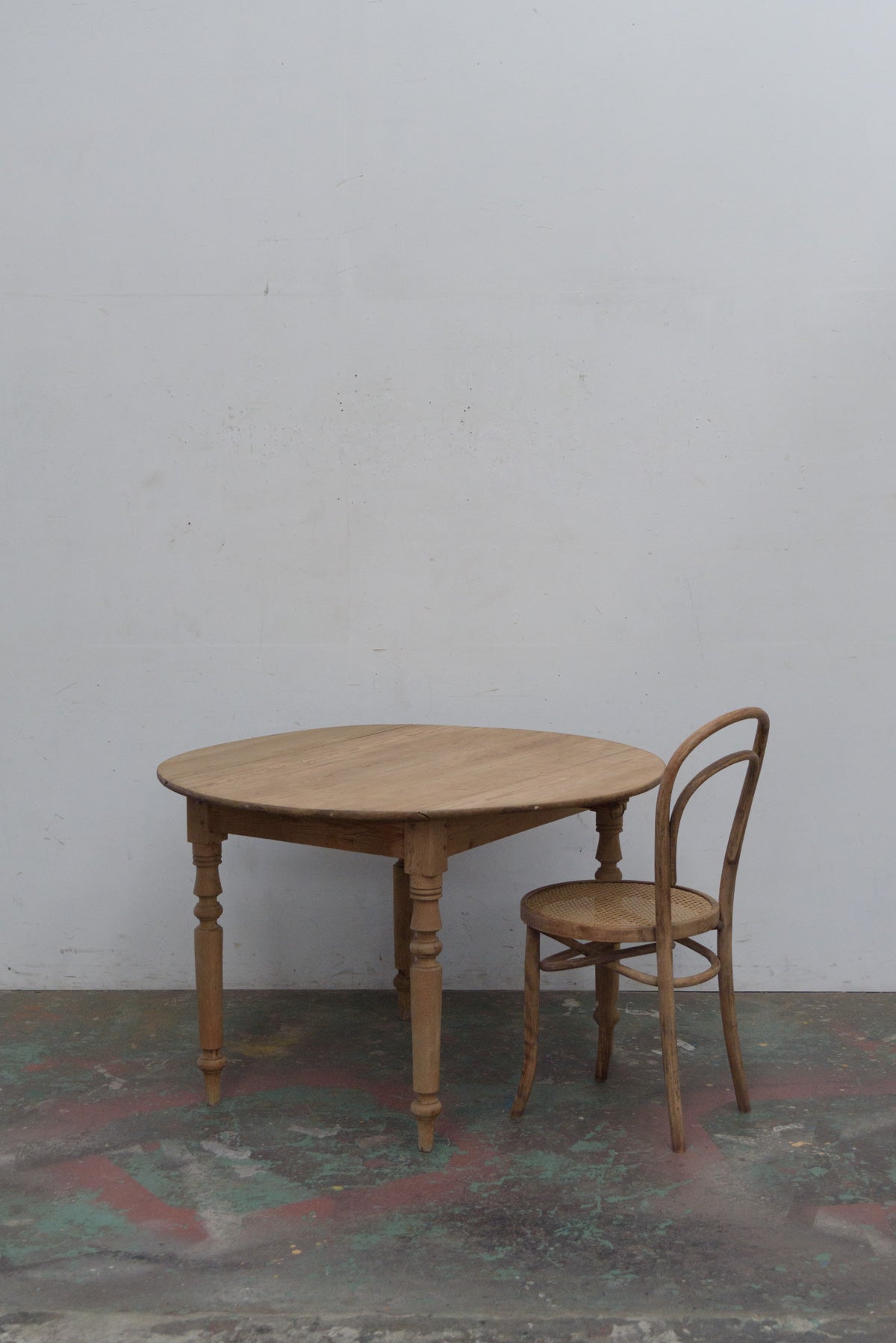 #9823 butterfly table