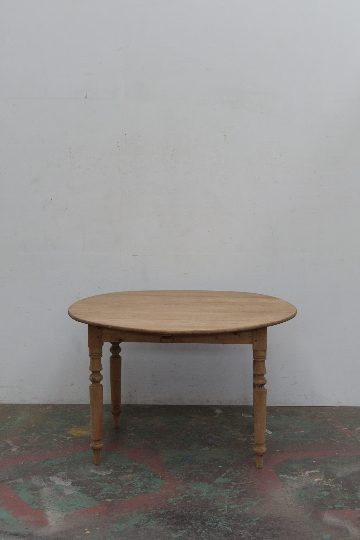 #9823 butterfly table