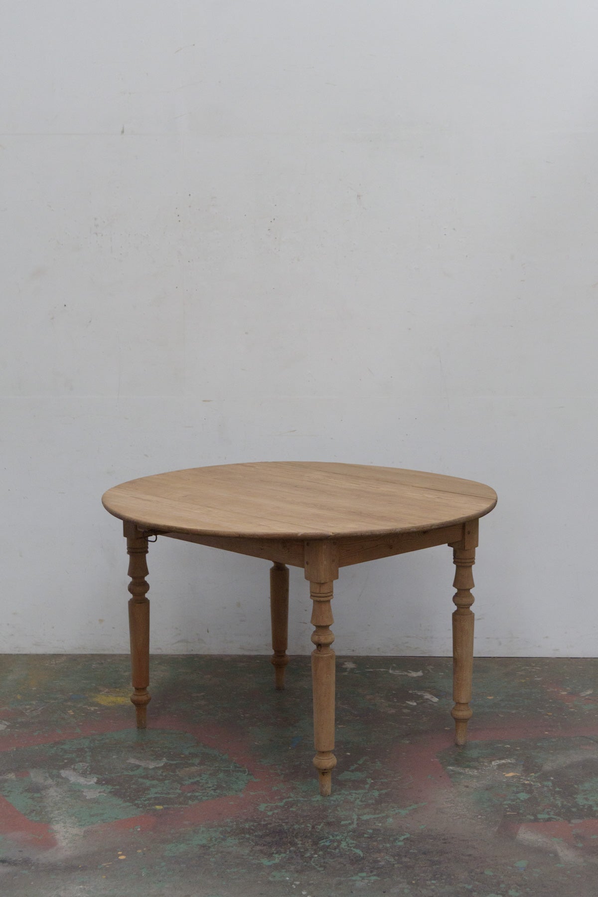 #9823 butterfly table