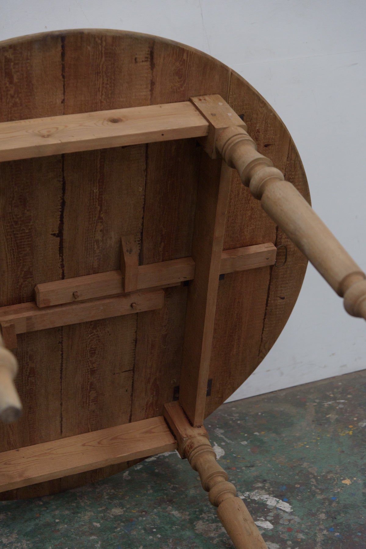 #9823 butterfly table