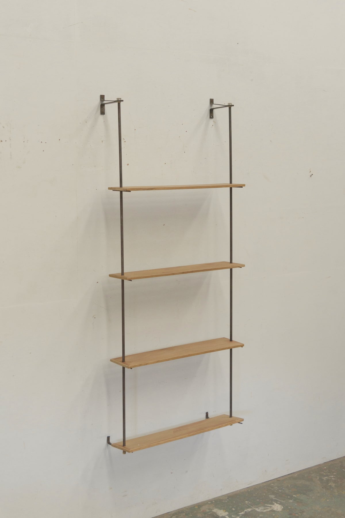 #8304 shelf