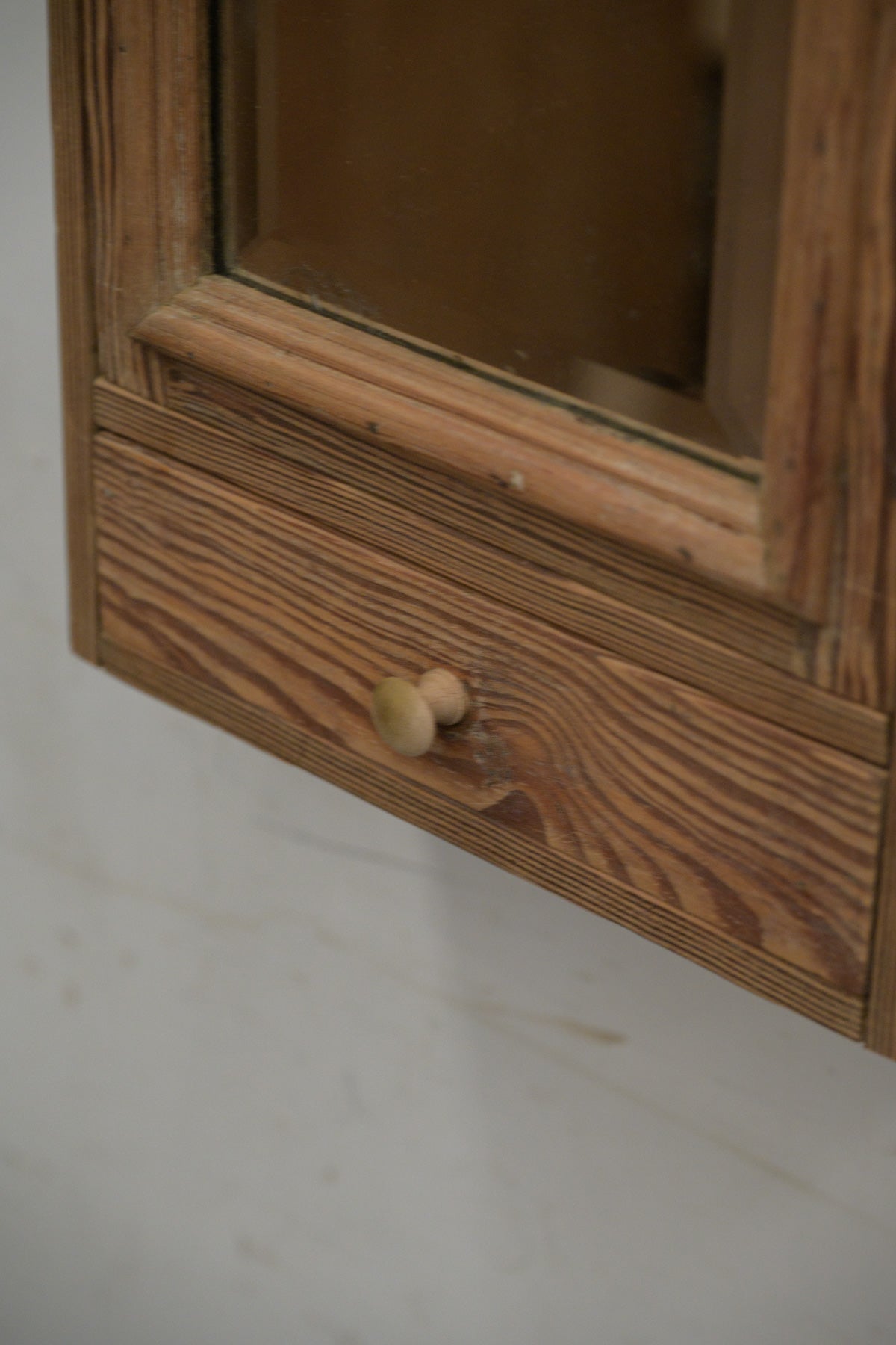 #5265 small cabinet