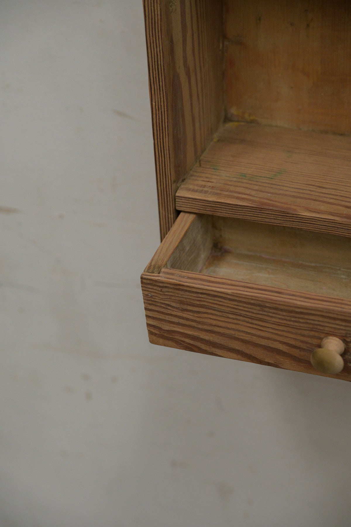 #5265 small cabinet