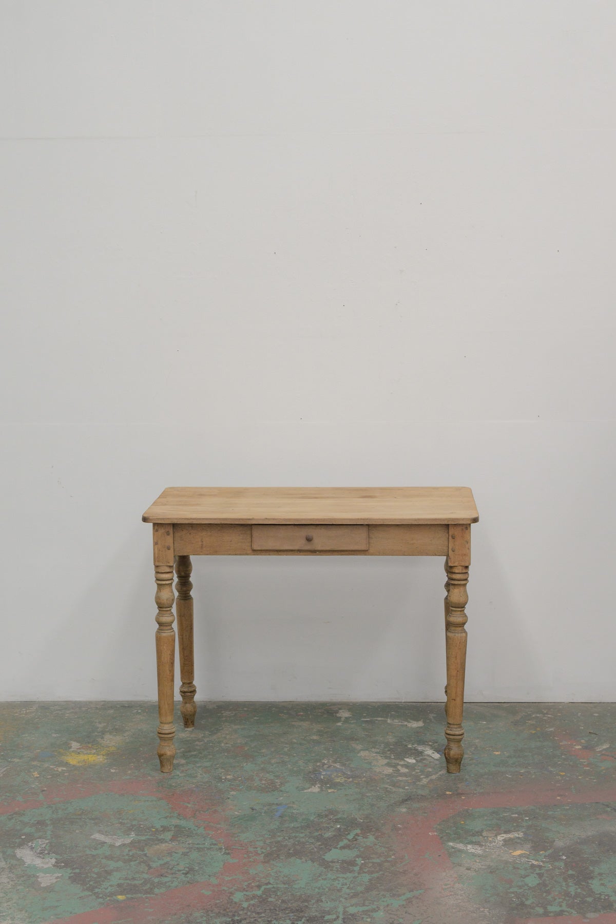 #0784 table