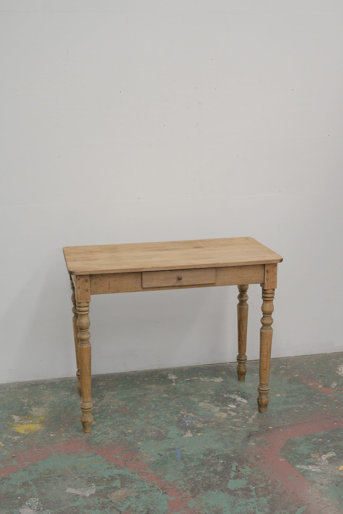 #0784 table