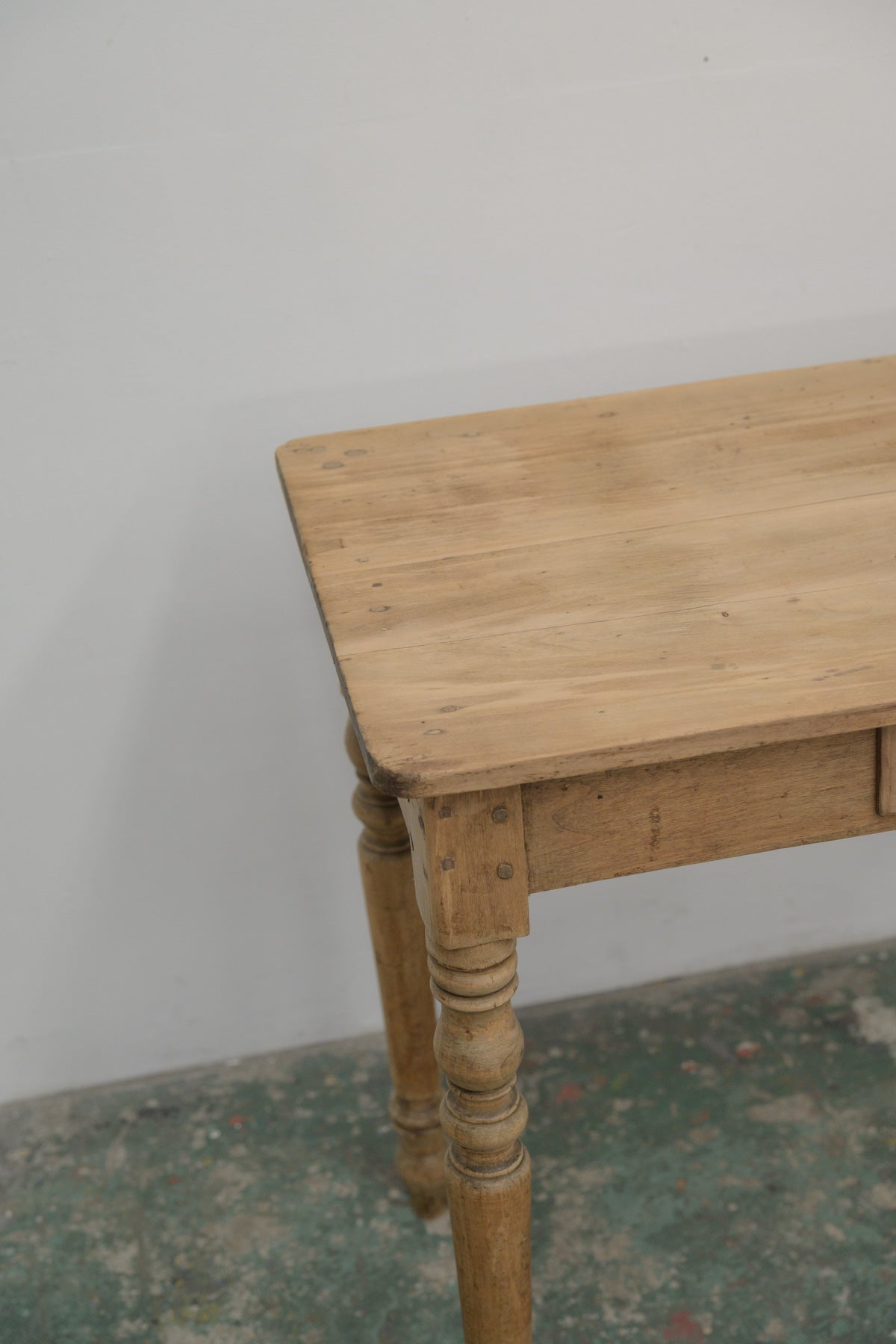 #0784 table