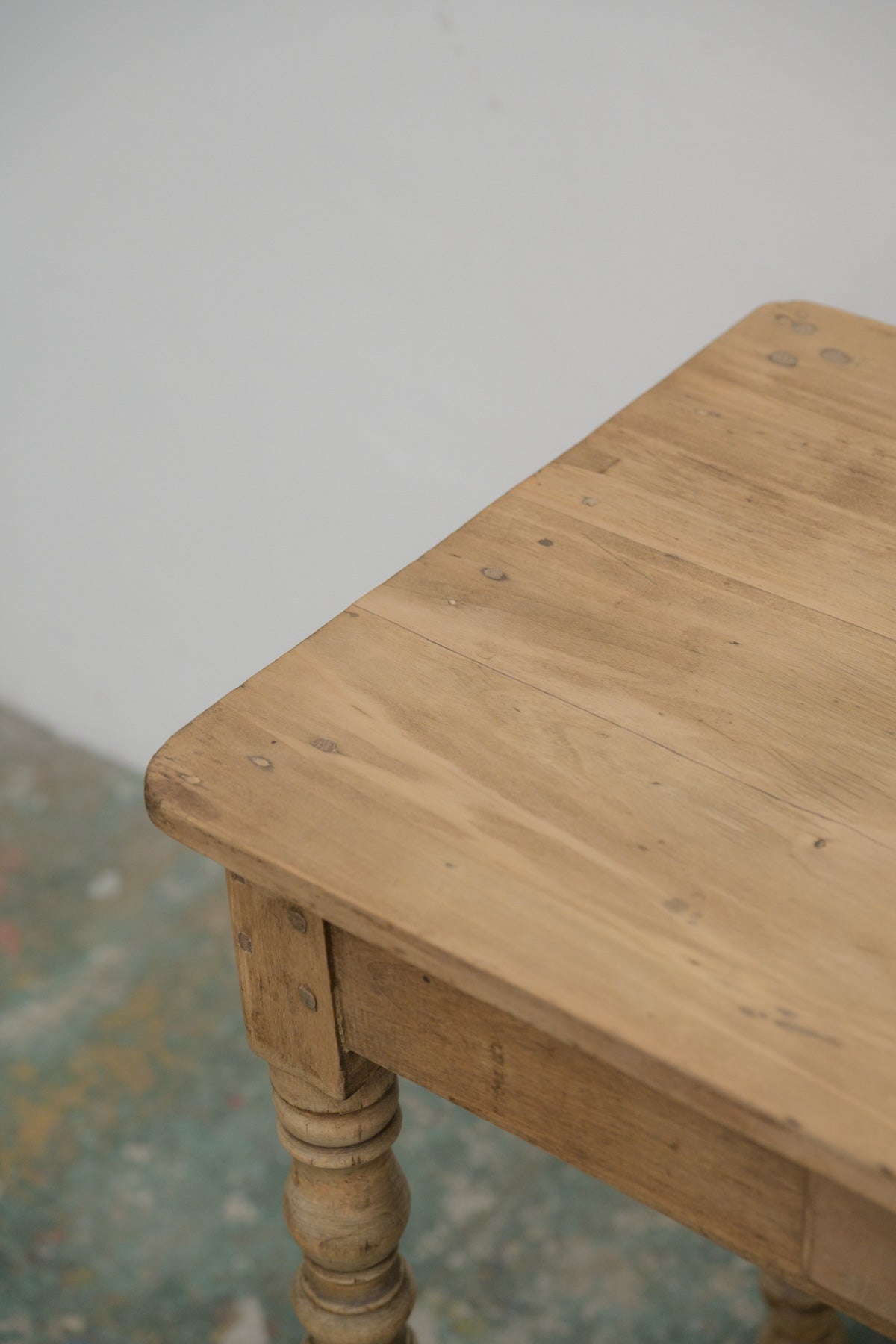 #0784 table