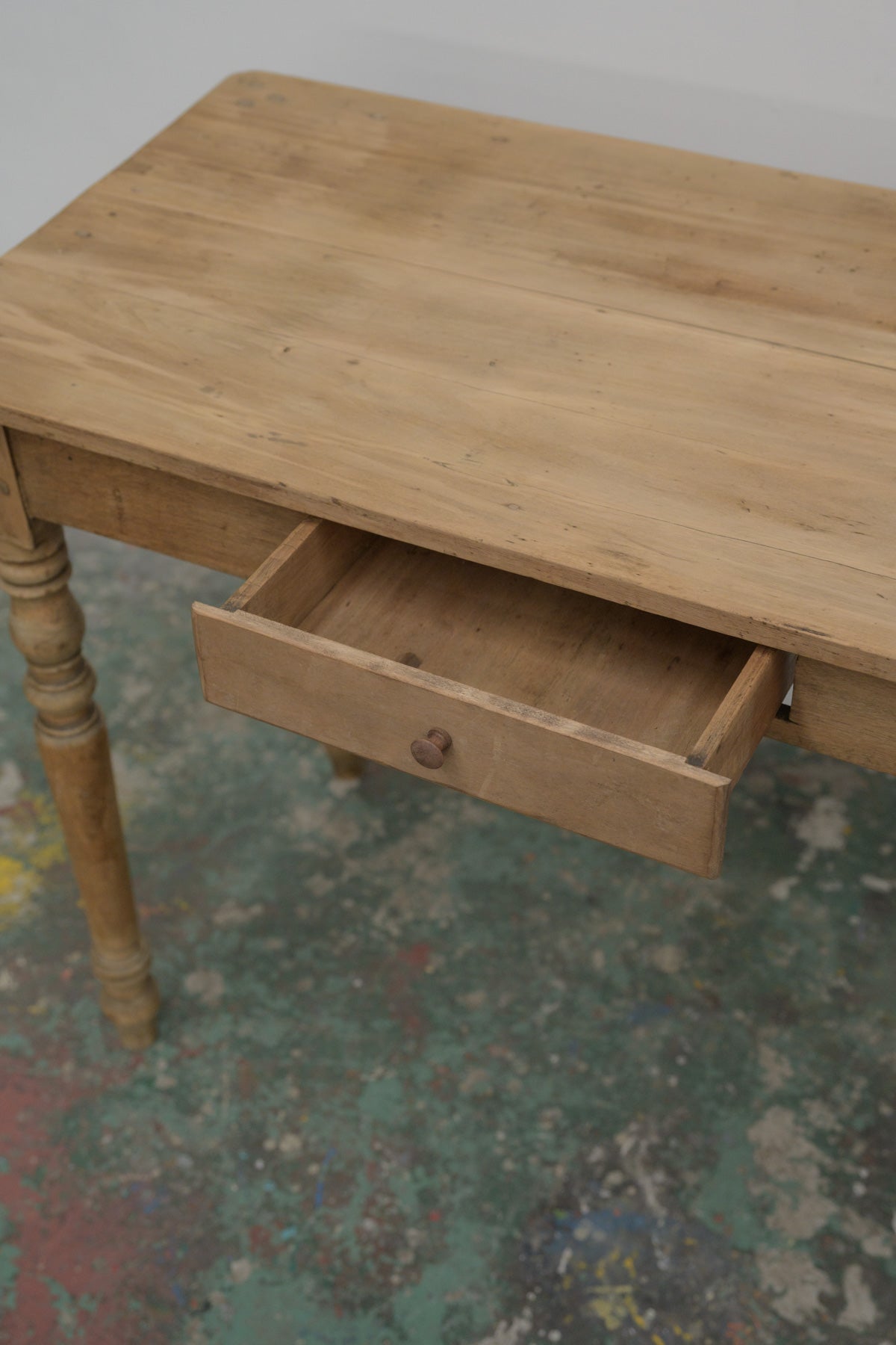 #0784 table