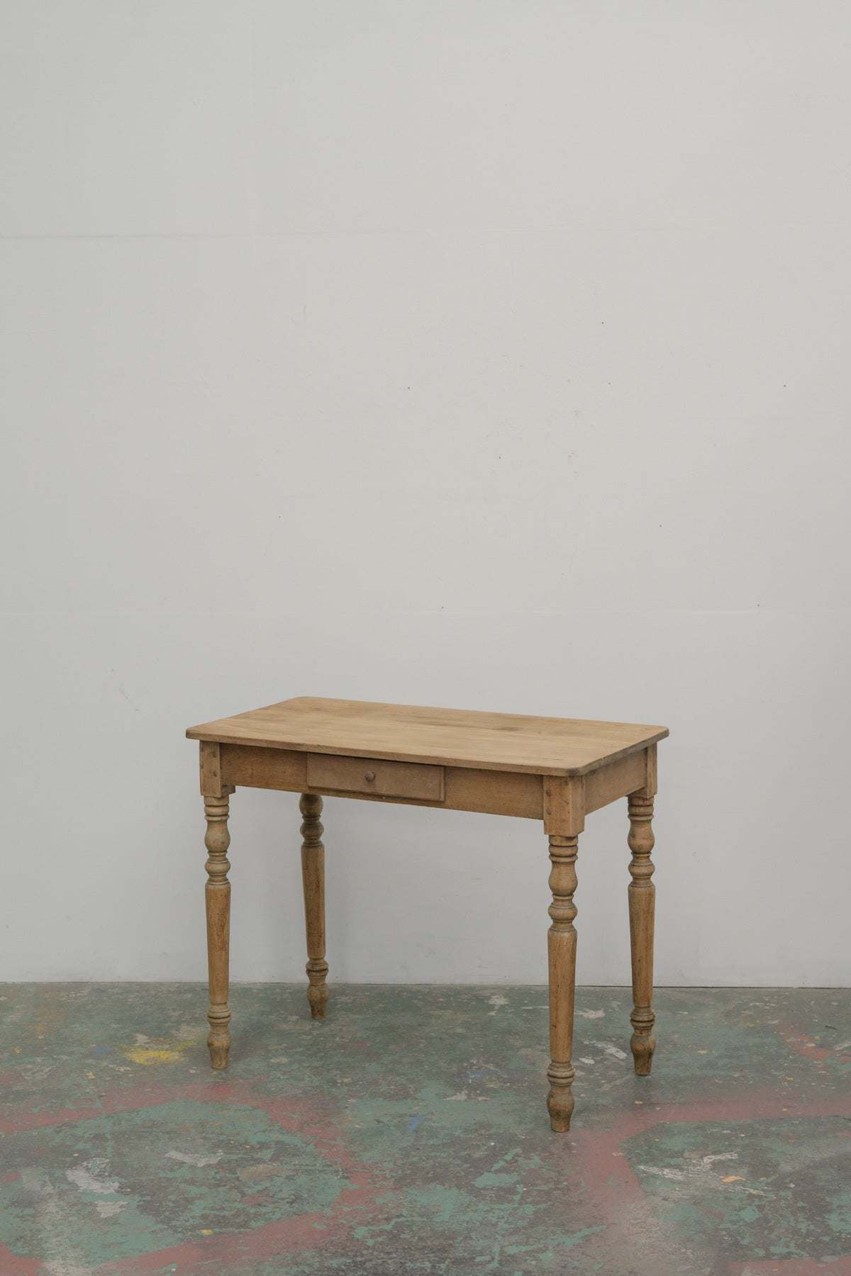 #0784 table