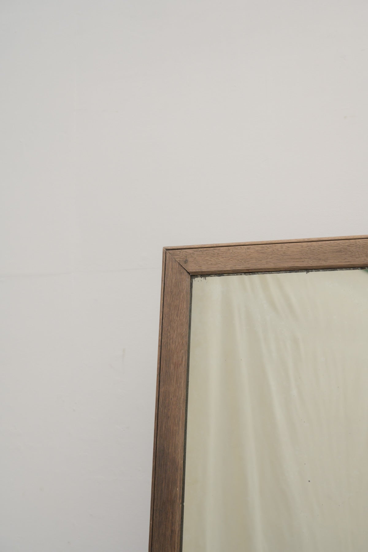 #0786 stand mirror