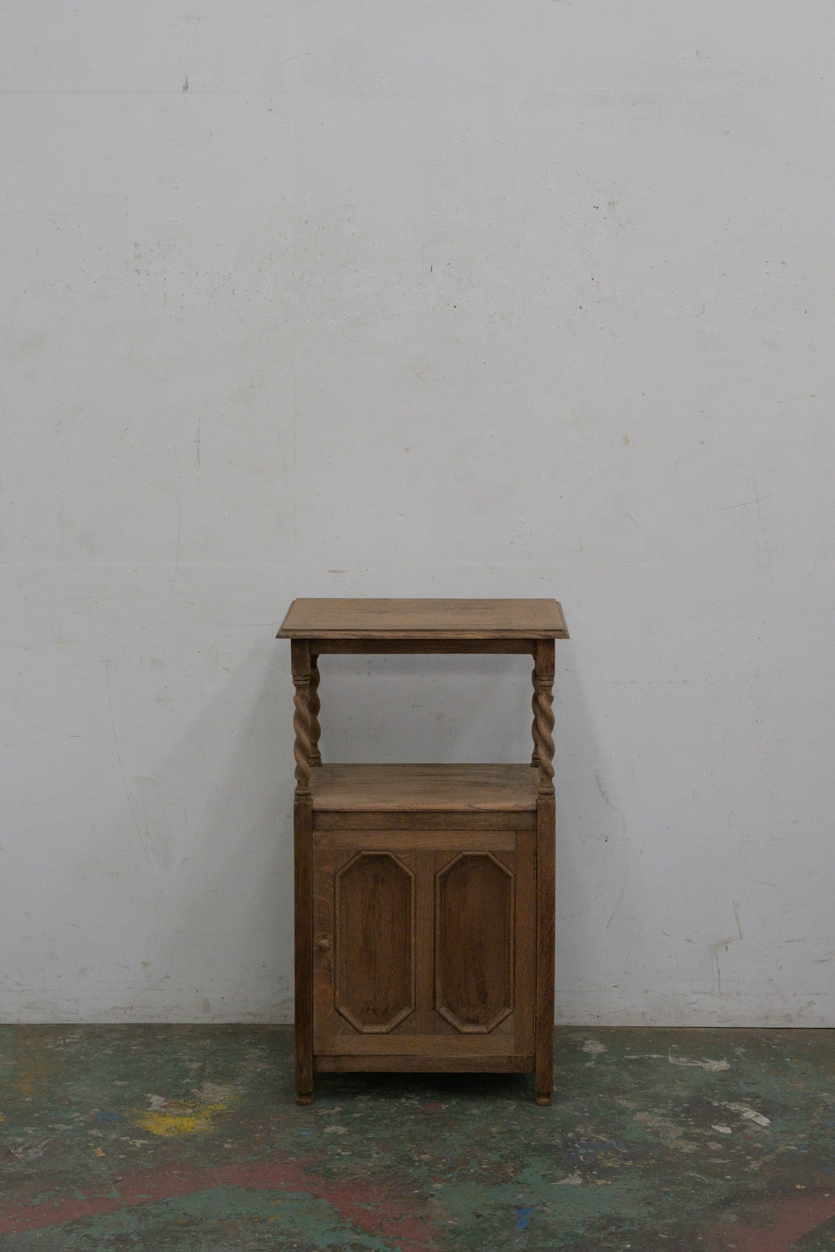 #0318 cabinet