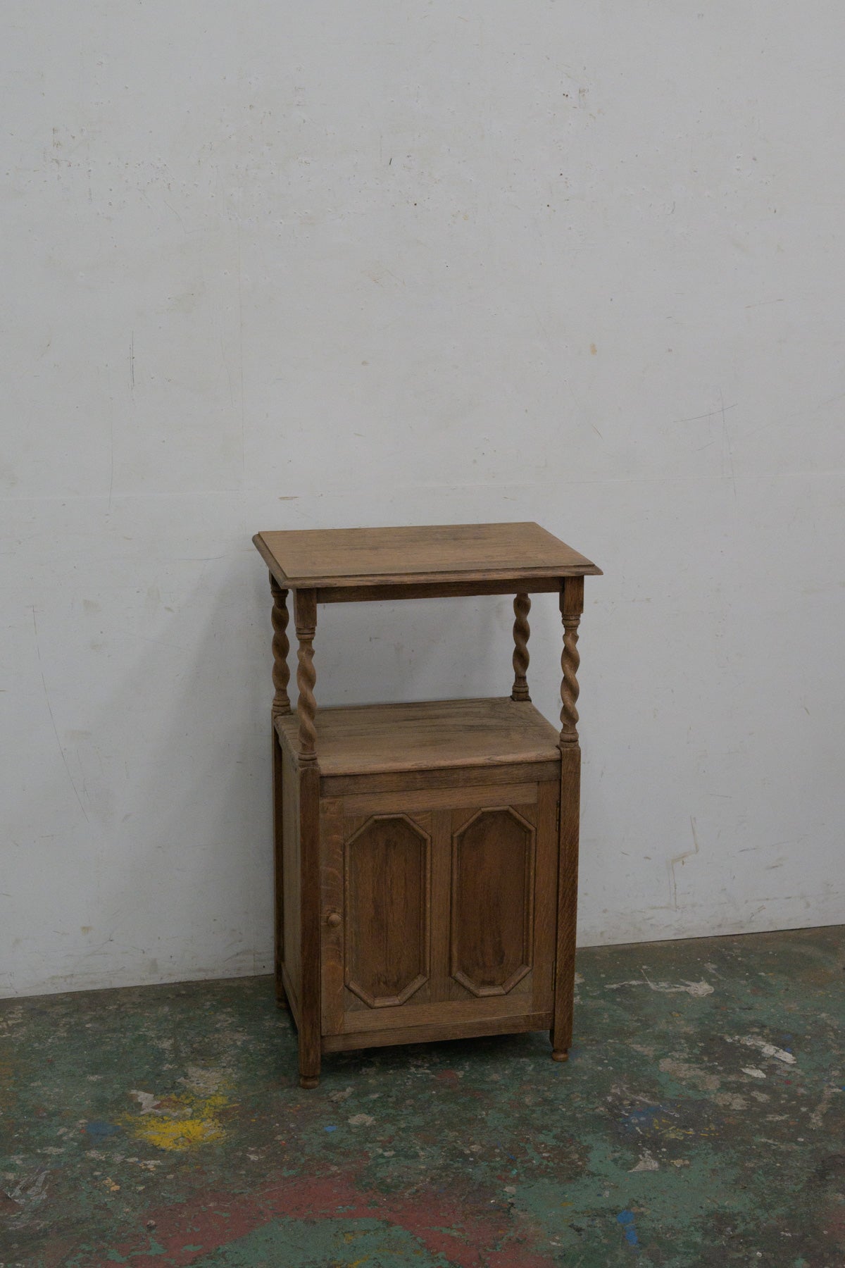 #0318 cabinet