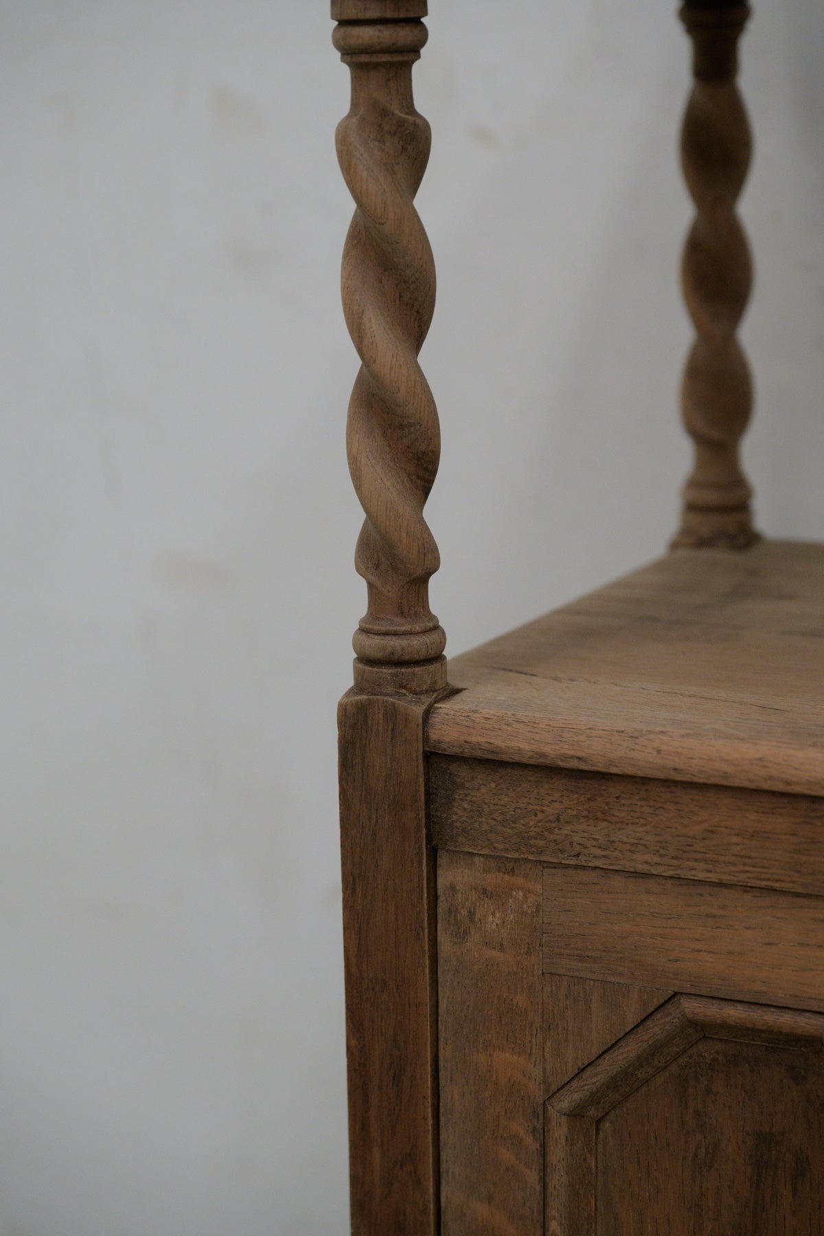 #0318 cabinet