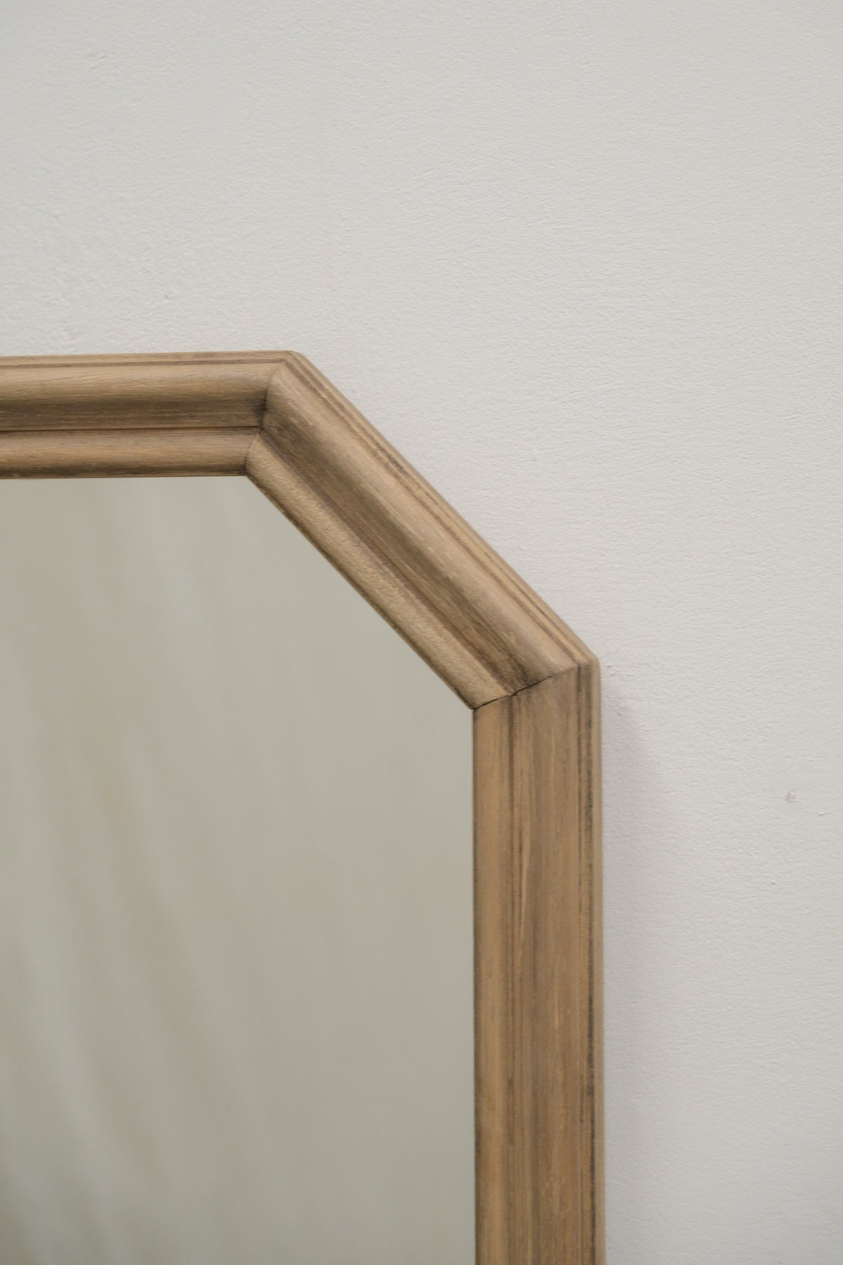 #0788 mirror