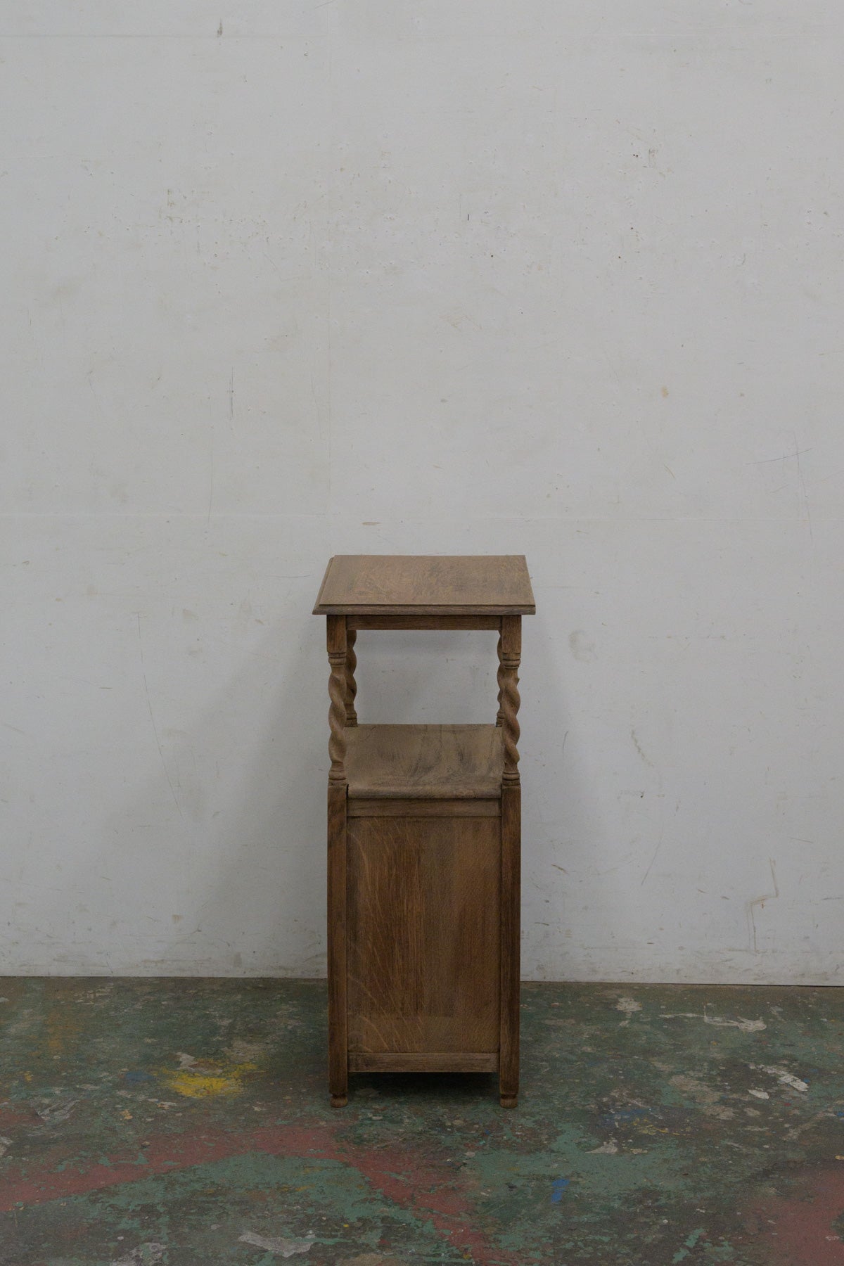 #0318 cabinet