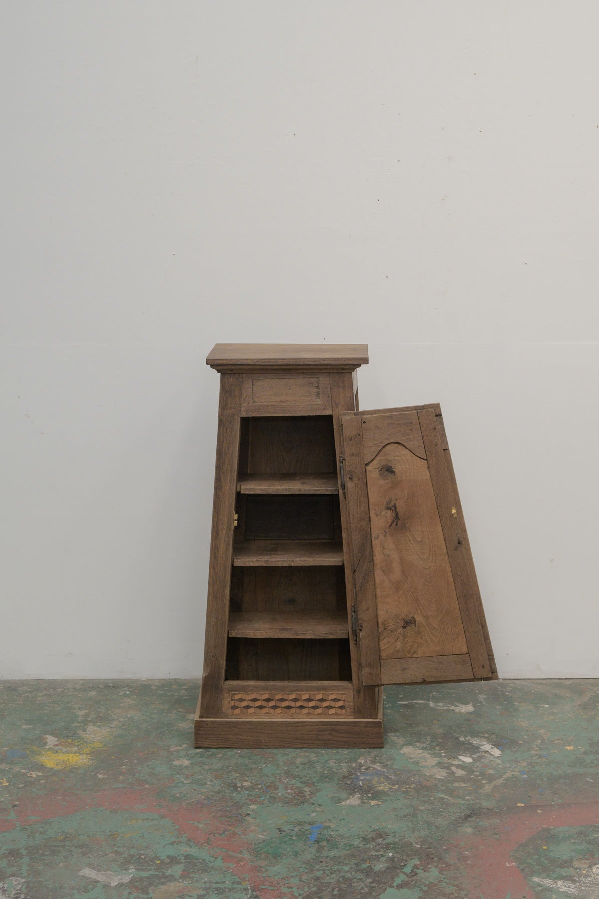 #0794 cabinet