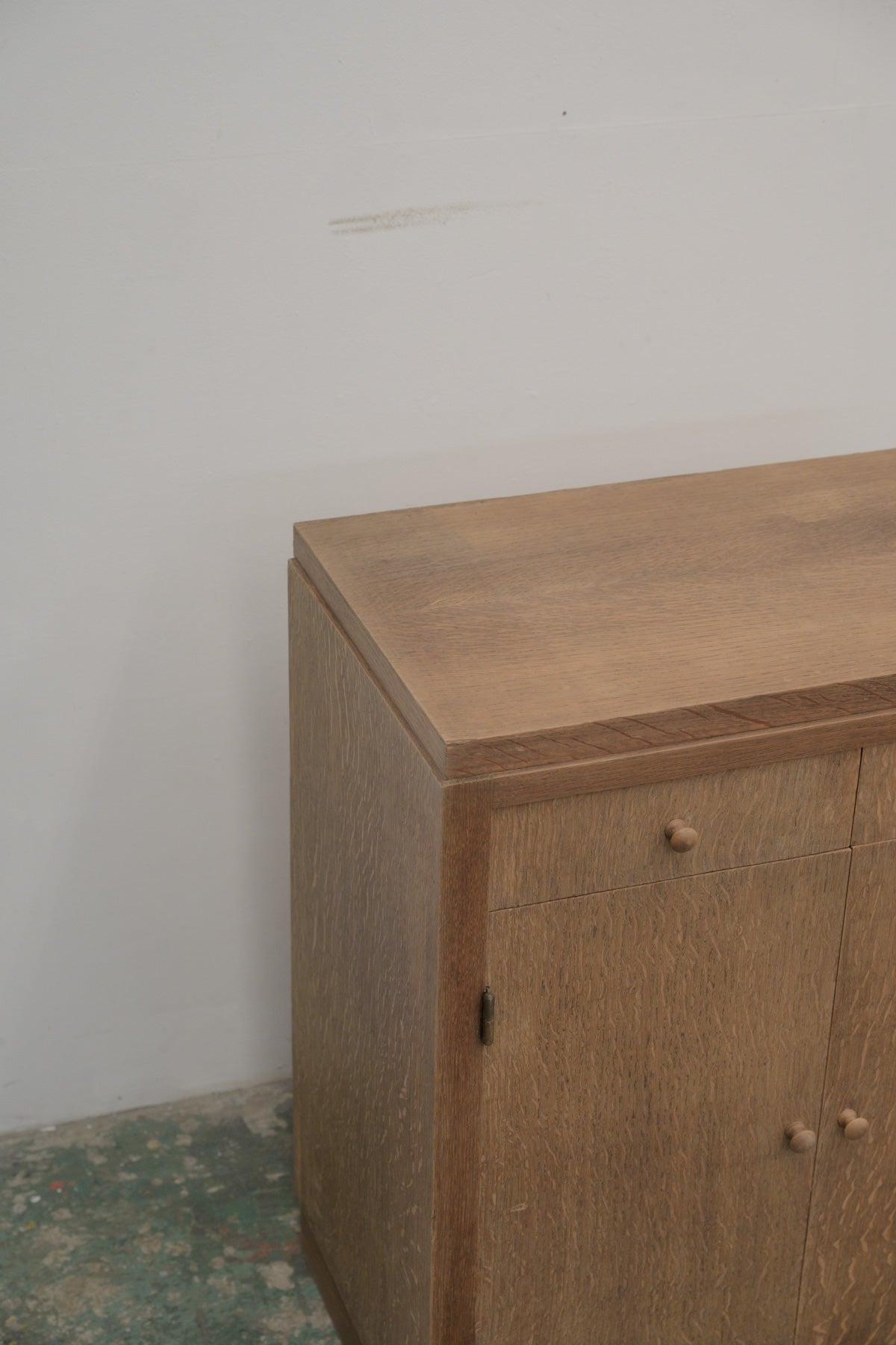 #0797 cabinet