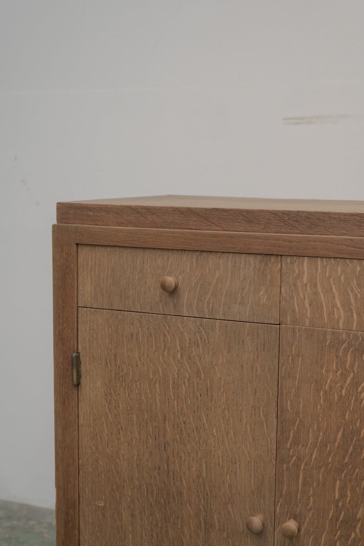#0797 cabinet