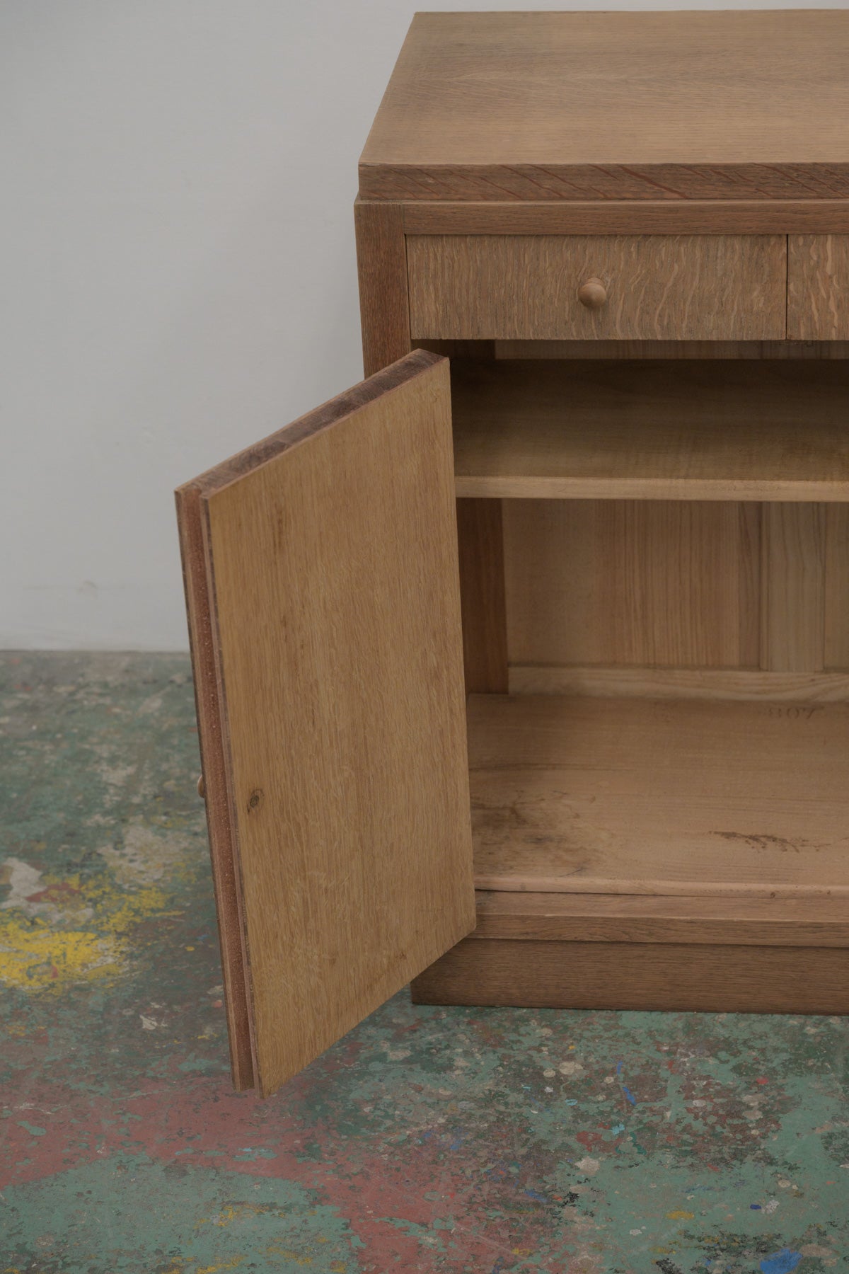 #0797 cabinet