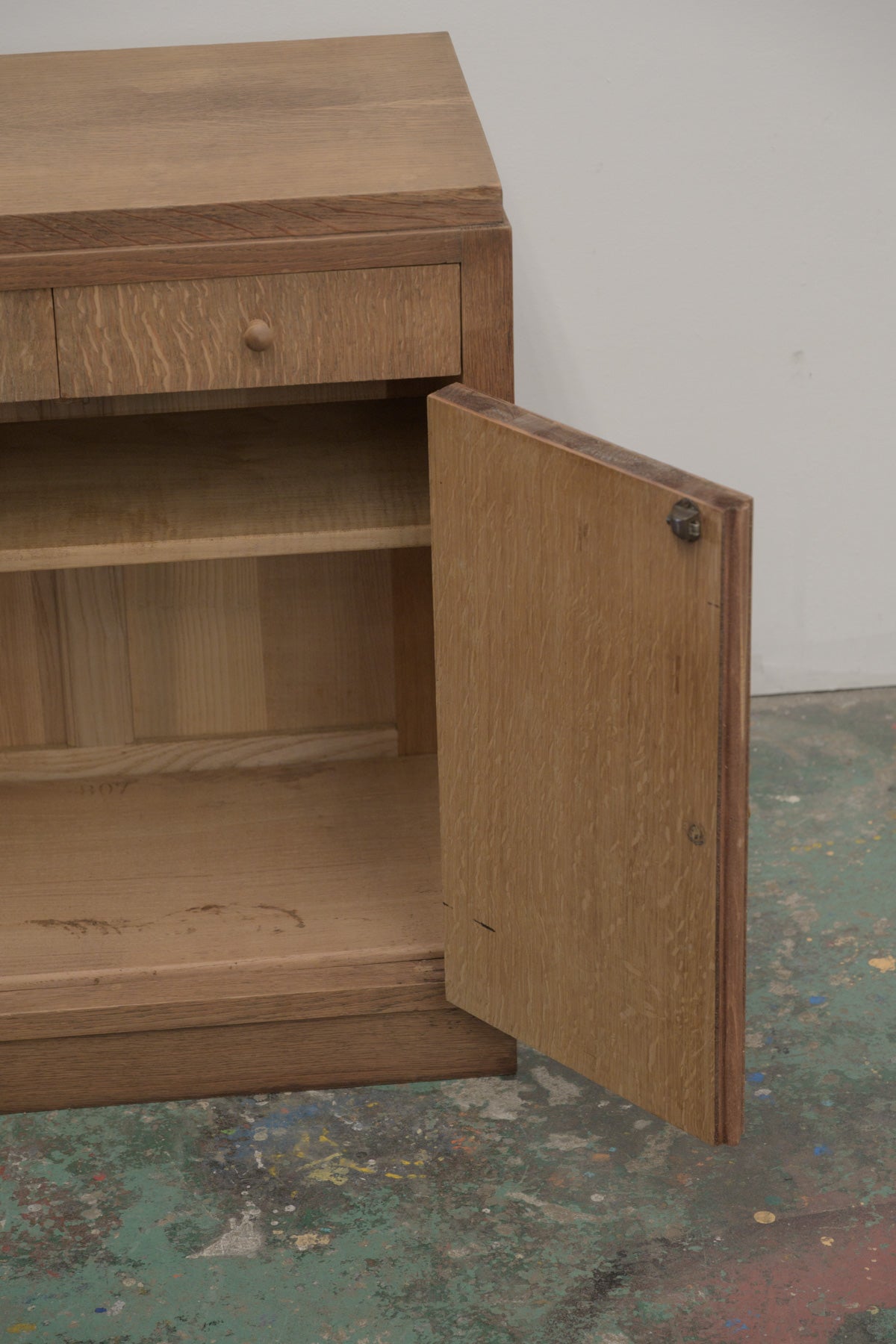 #0797 cabinet