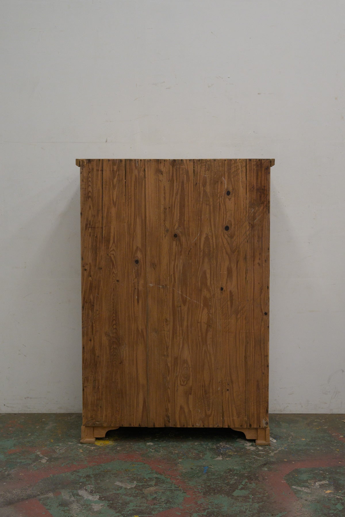 #0327 glass cabinet