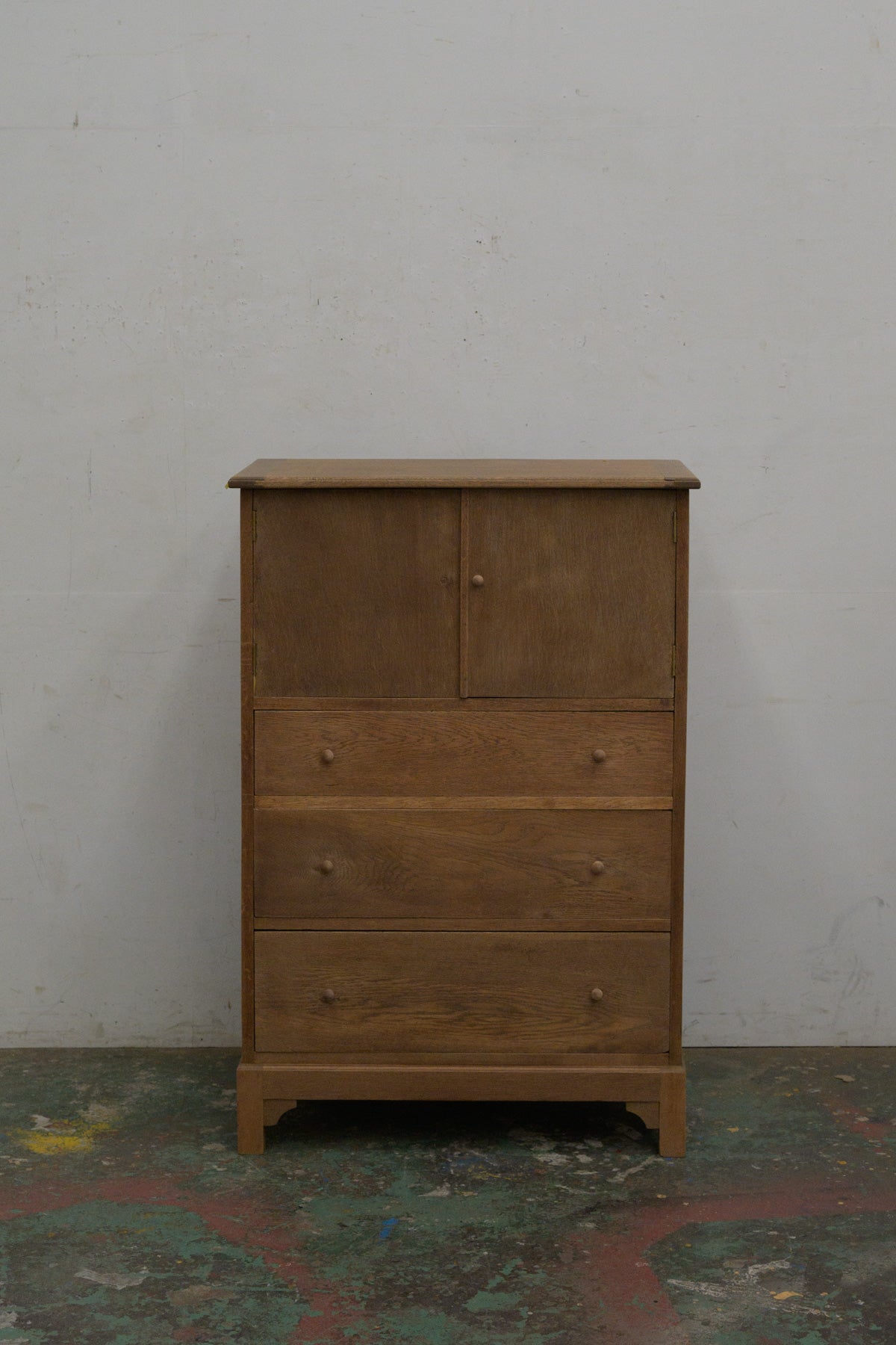 #0330 cabinet