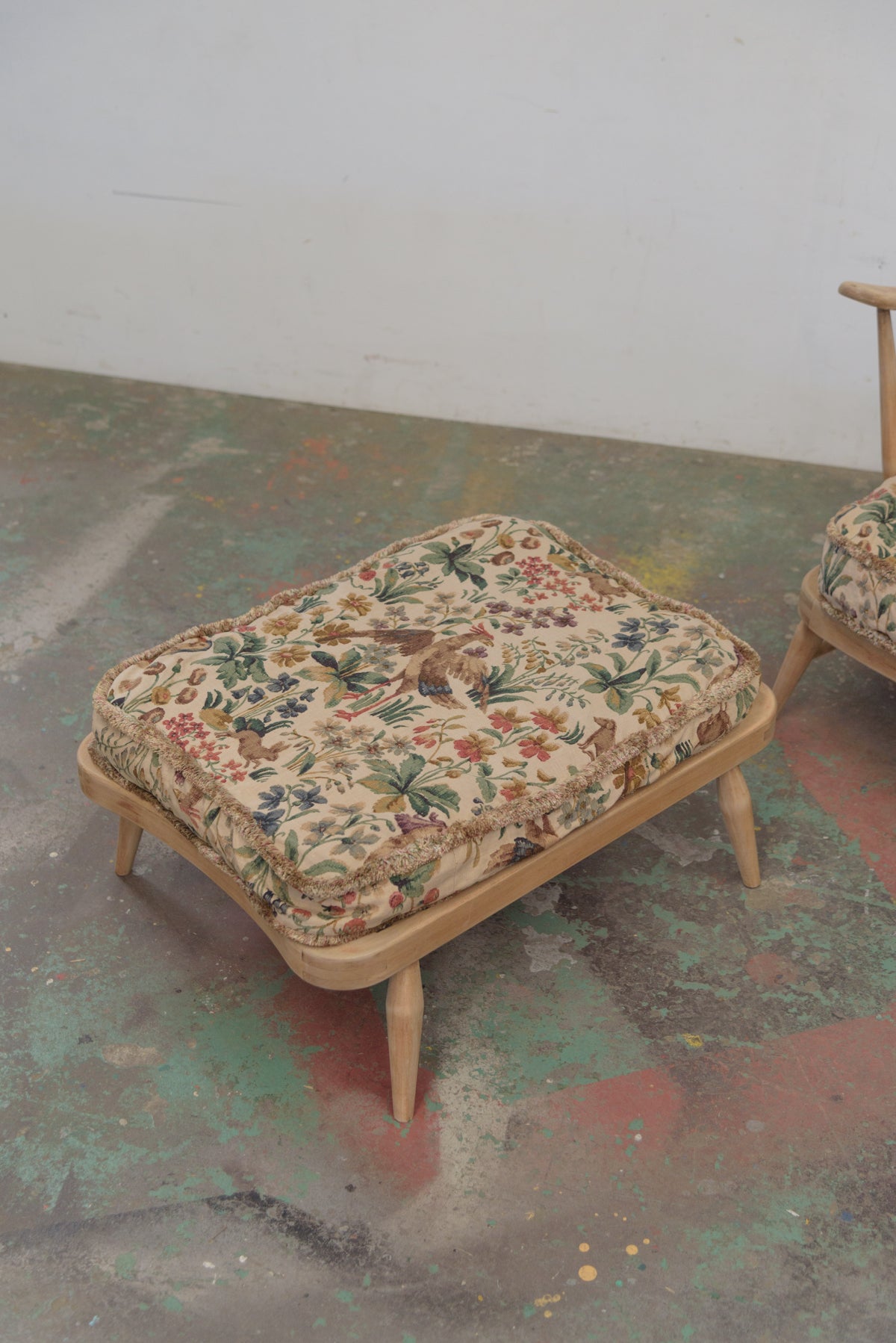 #8743 lounge chair