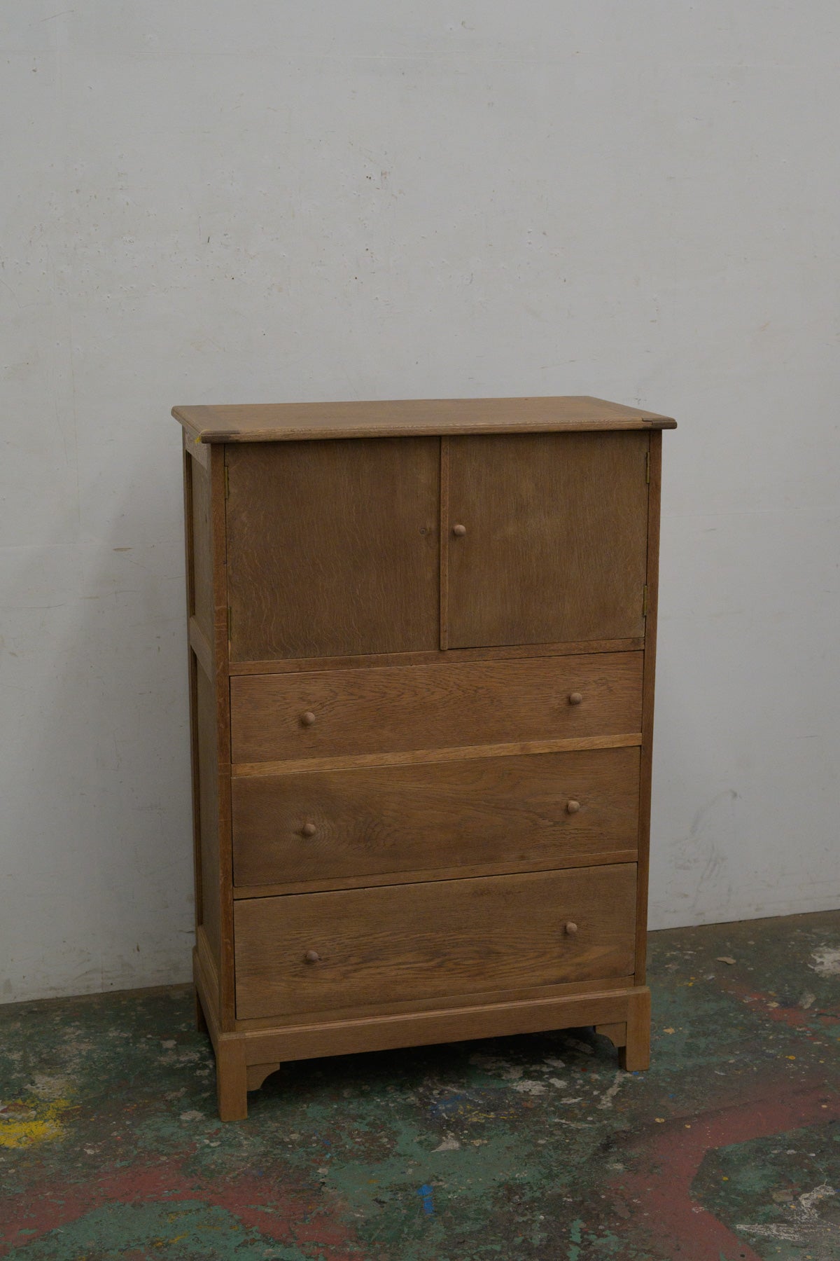 #0330 cabinet
