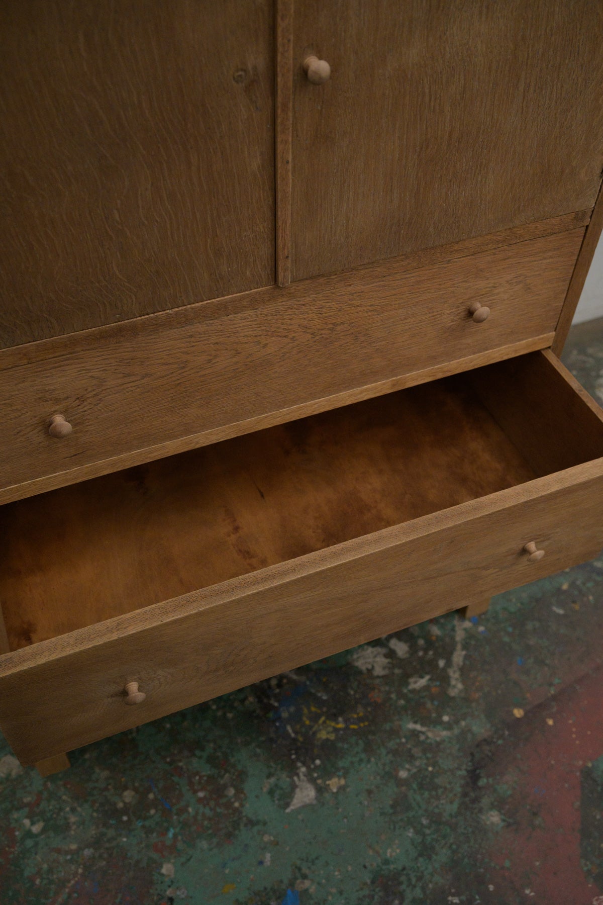 #0330 cabinet