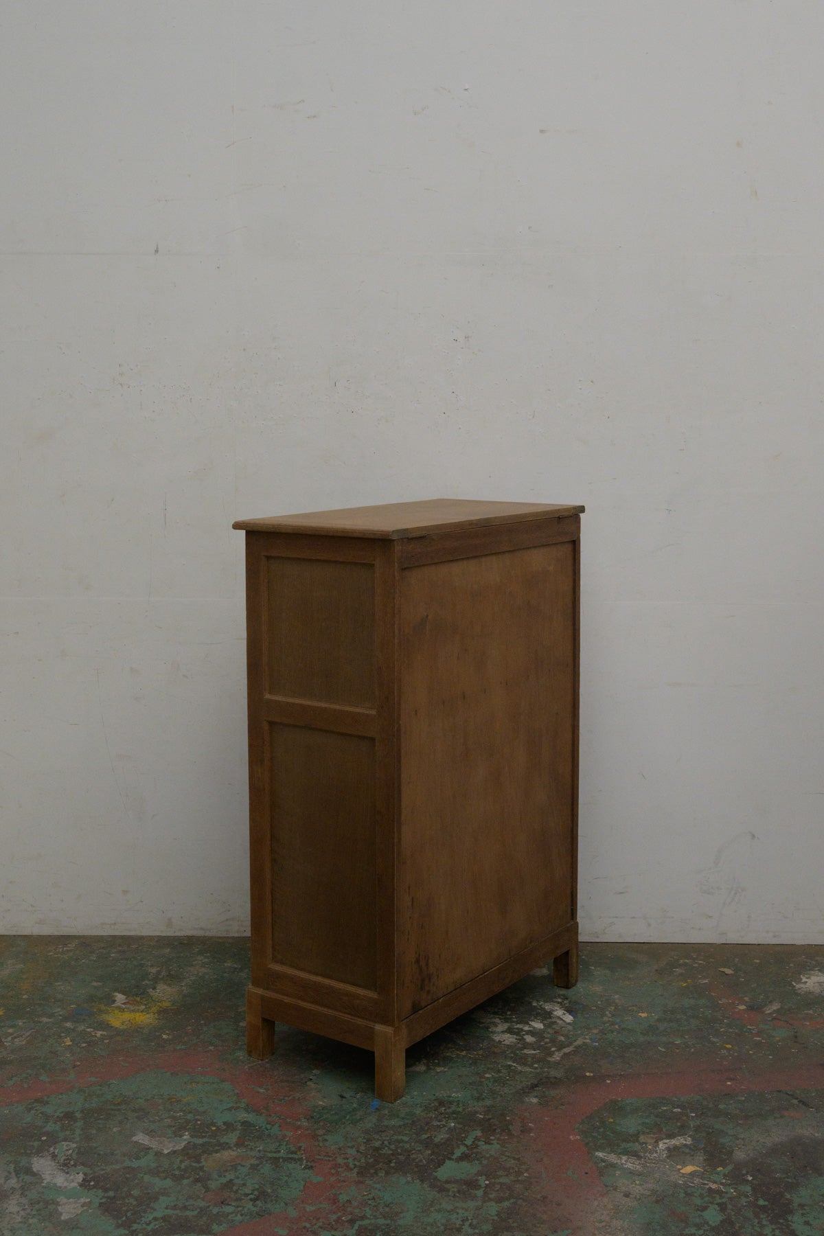 #0330 cabinet