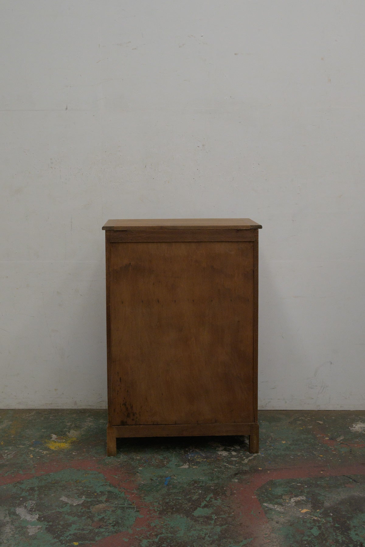 #0330 cabinet