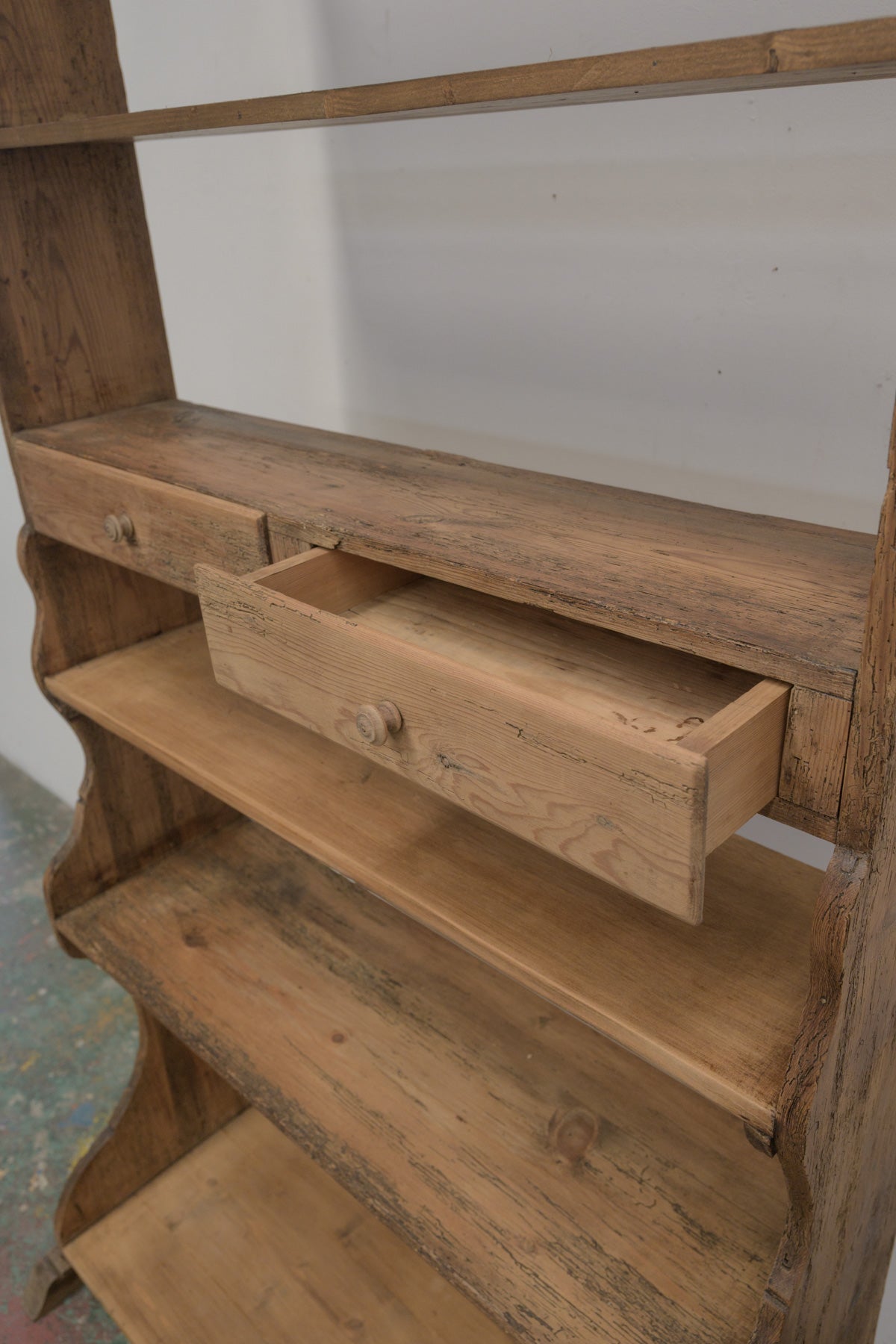 #0802 shelf