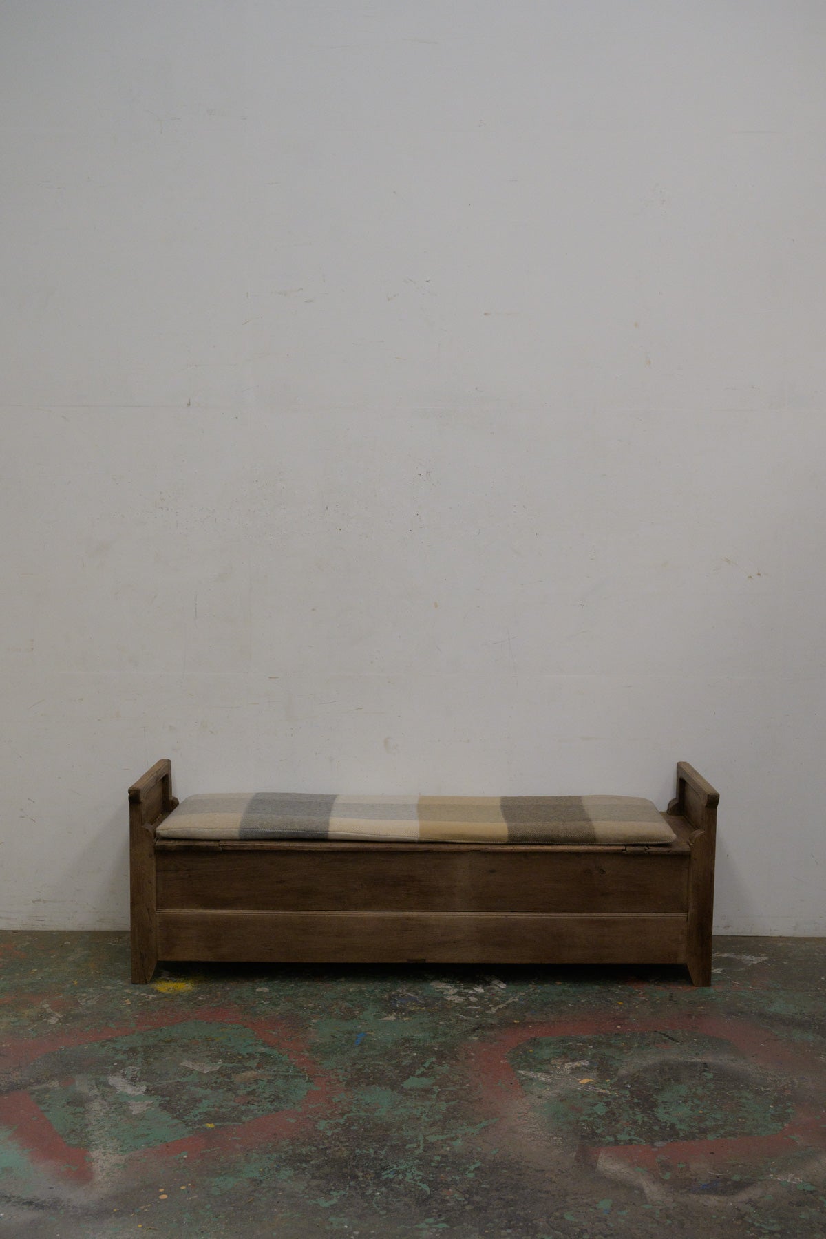 #0332 bench