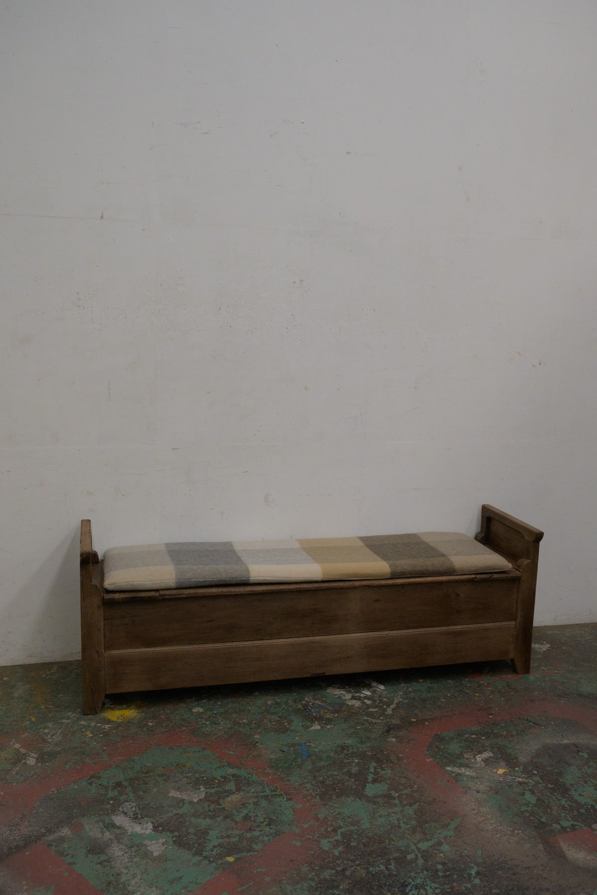 #0332 bench