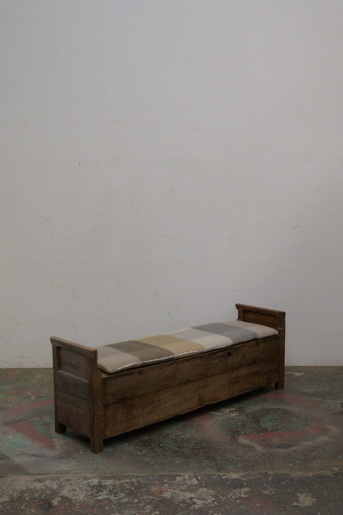 #0332 bench