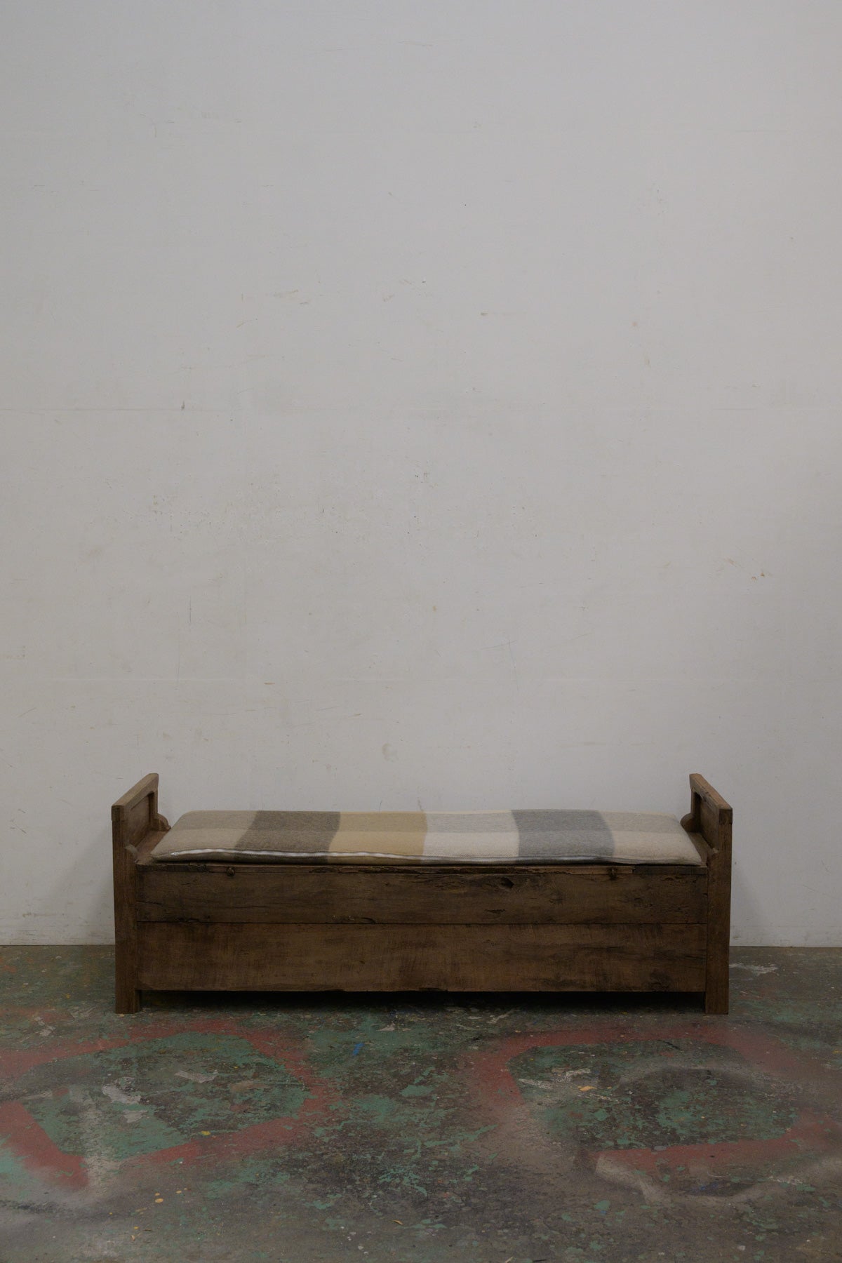 #0332 bench