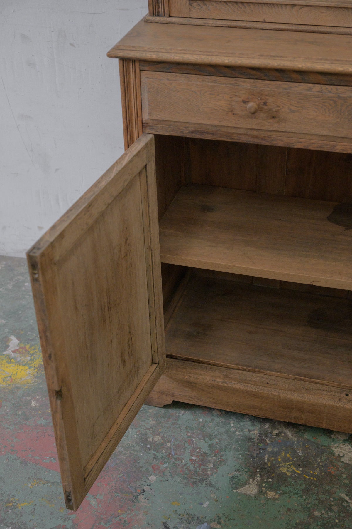 #0336 cupboard