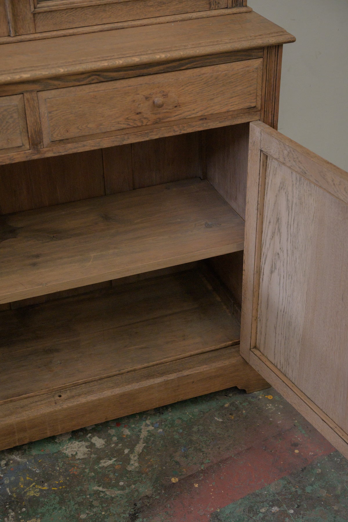 #0336 cupboard